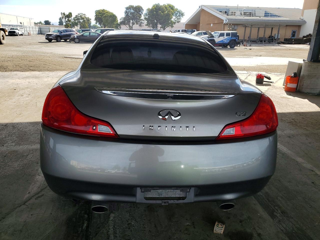 2008 Infiniti G37 Base Gray vin: JNKCV64E18M120223