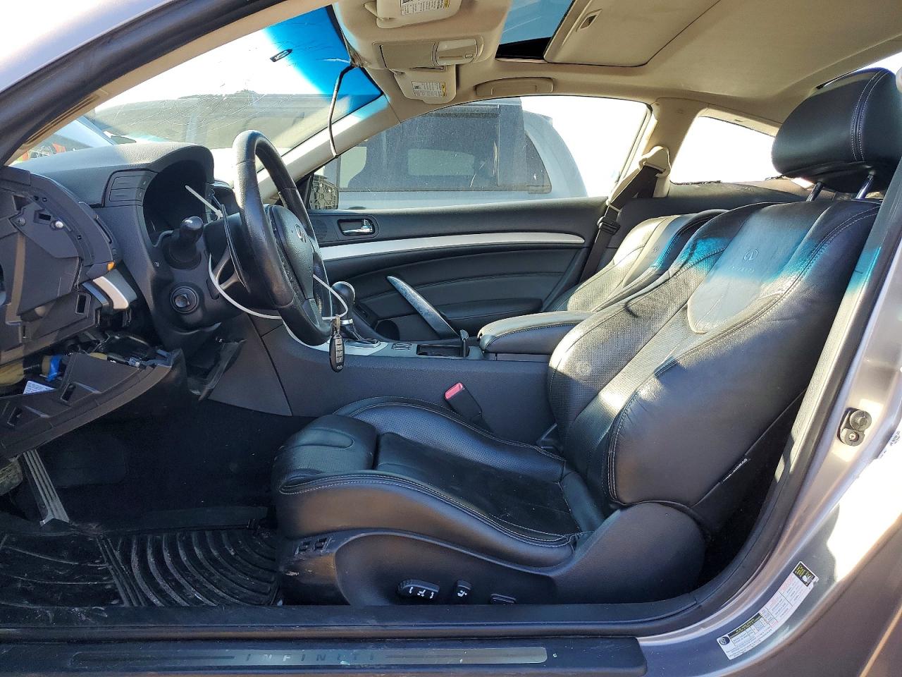 2008 Infiniti G37 Base Silver vin: JNKCV64E28M105553