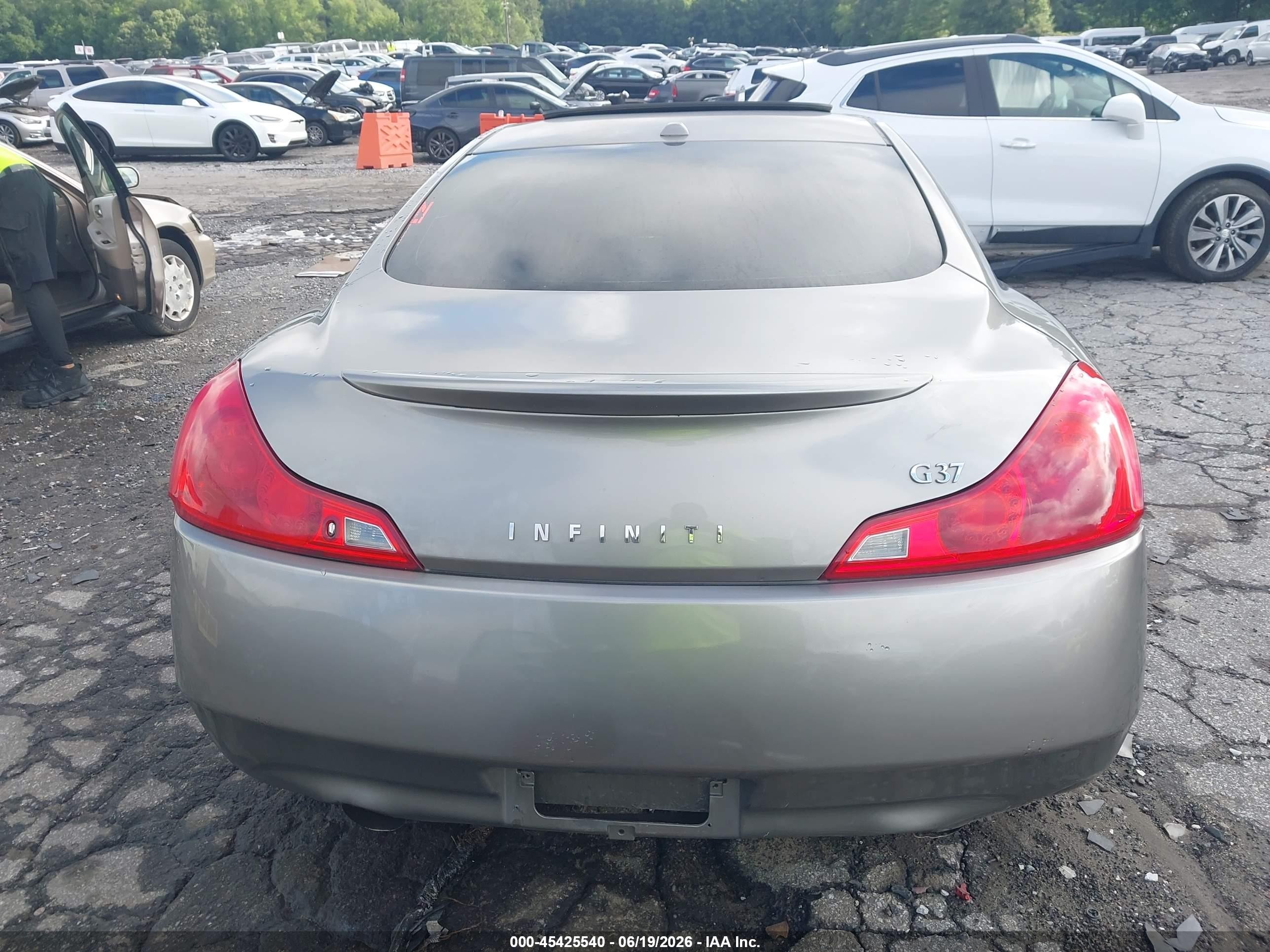 2008 Infiniti G37 Journey Gray vin: JNKCV64E28M107254