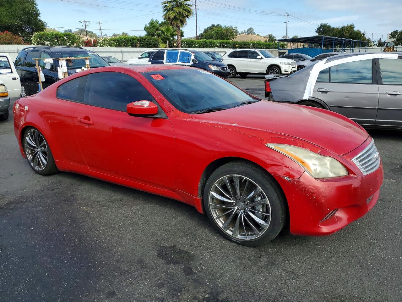 2008 Infiniti G37 Base Red vin: JNKCV64E28M117721