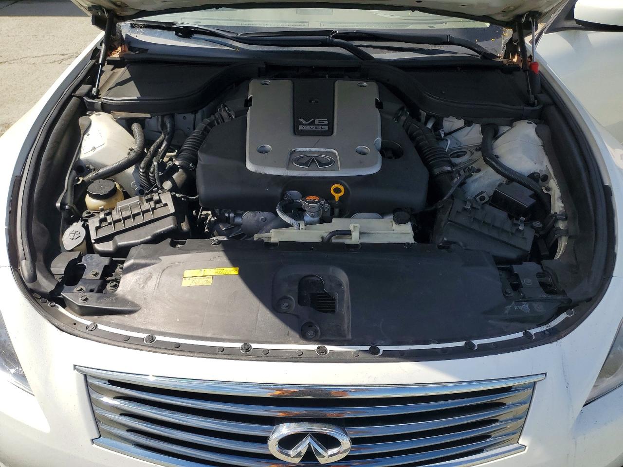 2008 Infiniti G37 Base White vin: JNKCV64E28M120179