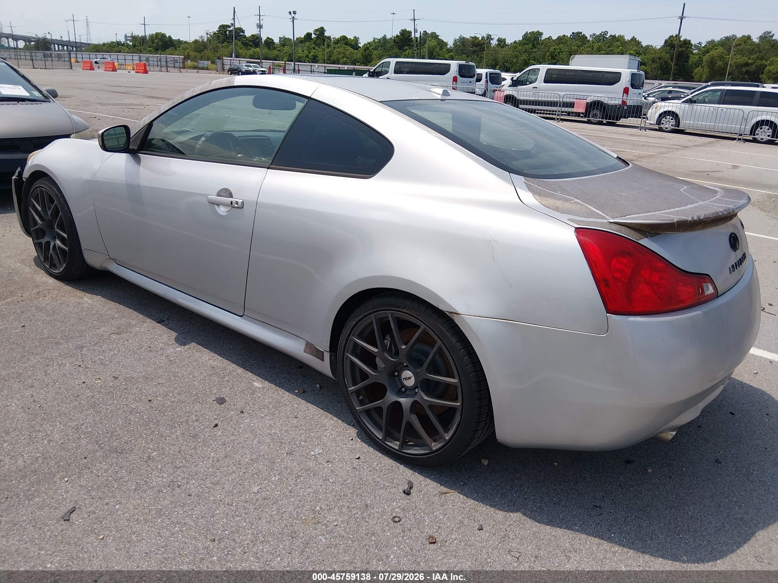 2008 Infiniti G37 Journey Silver vin: JNKCV64E28M130243