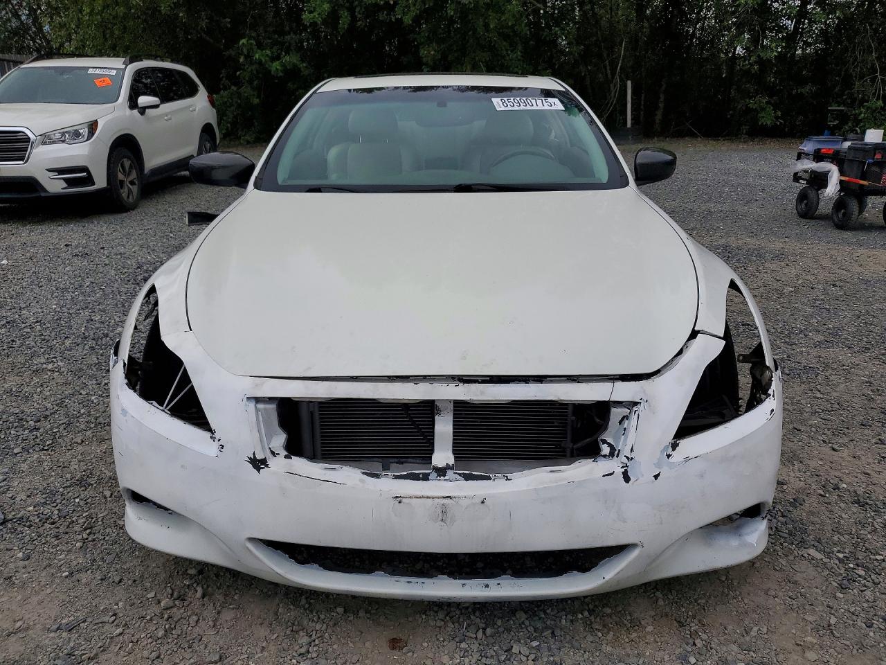 2008 Infiniti G37 Base White vin: JNKCV64E48M102640