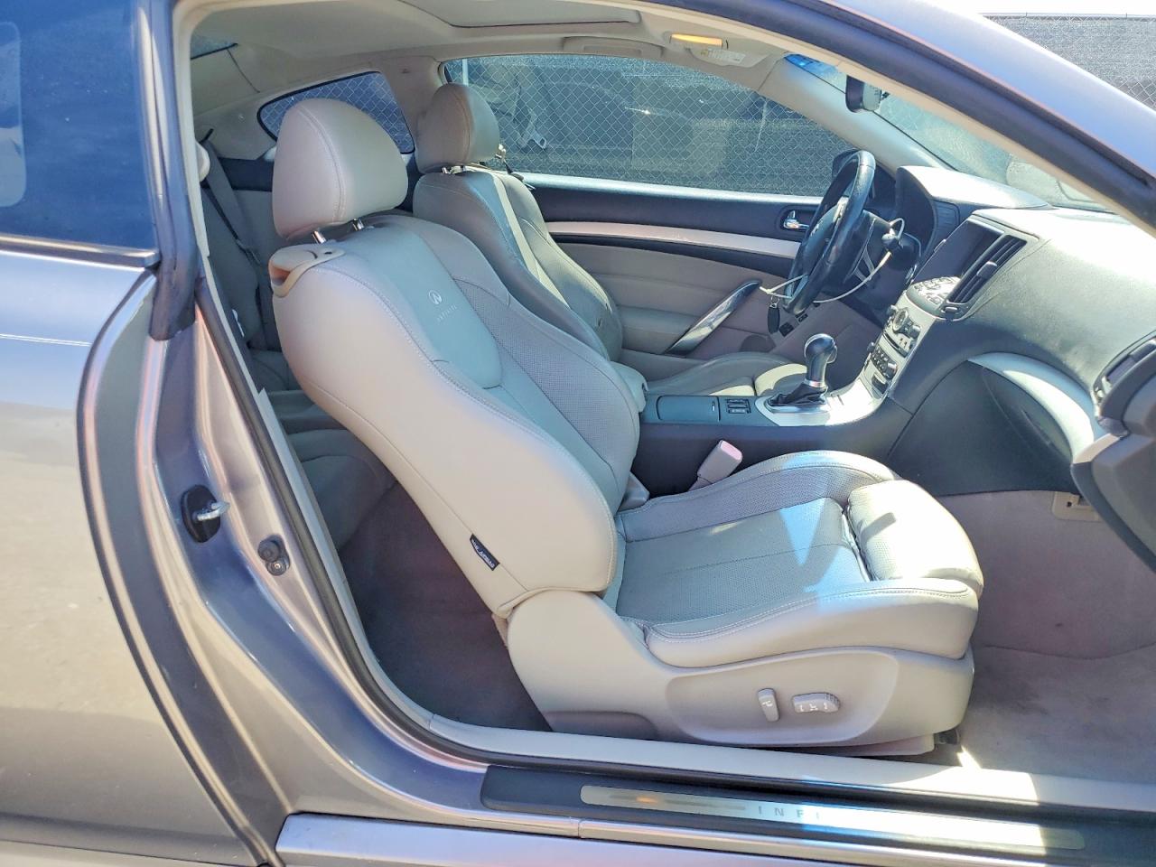 2008 Infiniti G37 Base Gray vin: JNKCV64E48M118708