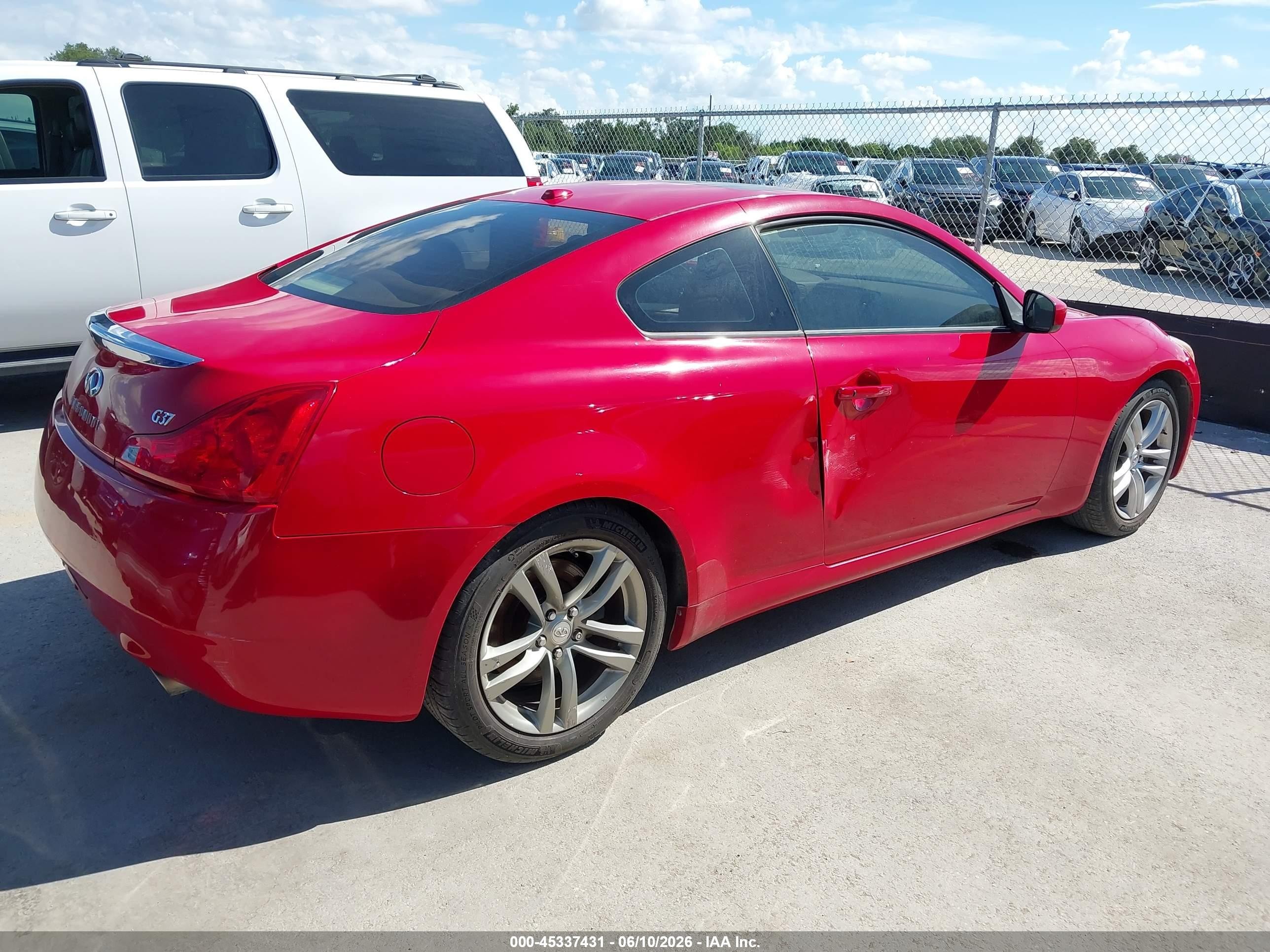 2008 Infiniti G37 Journey Red vin: JNKCV64E48M127649