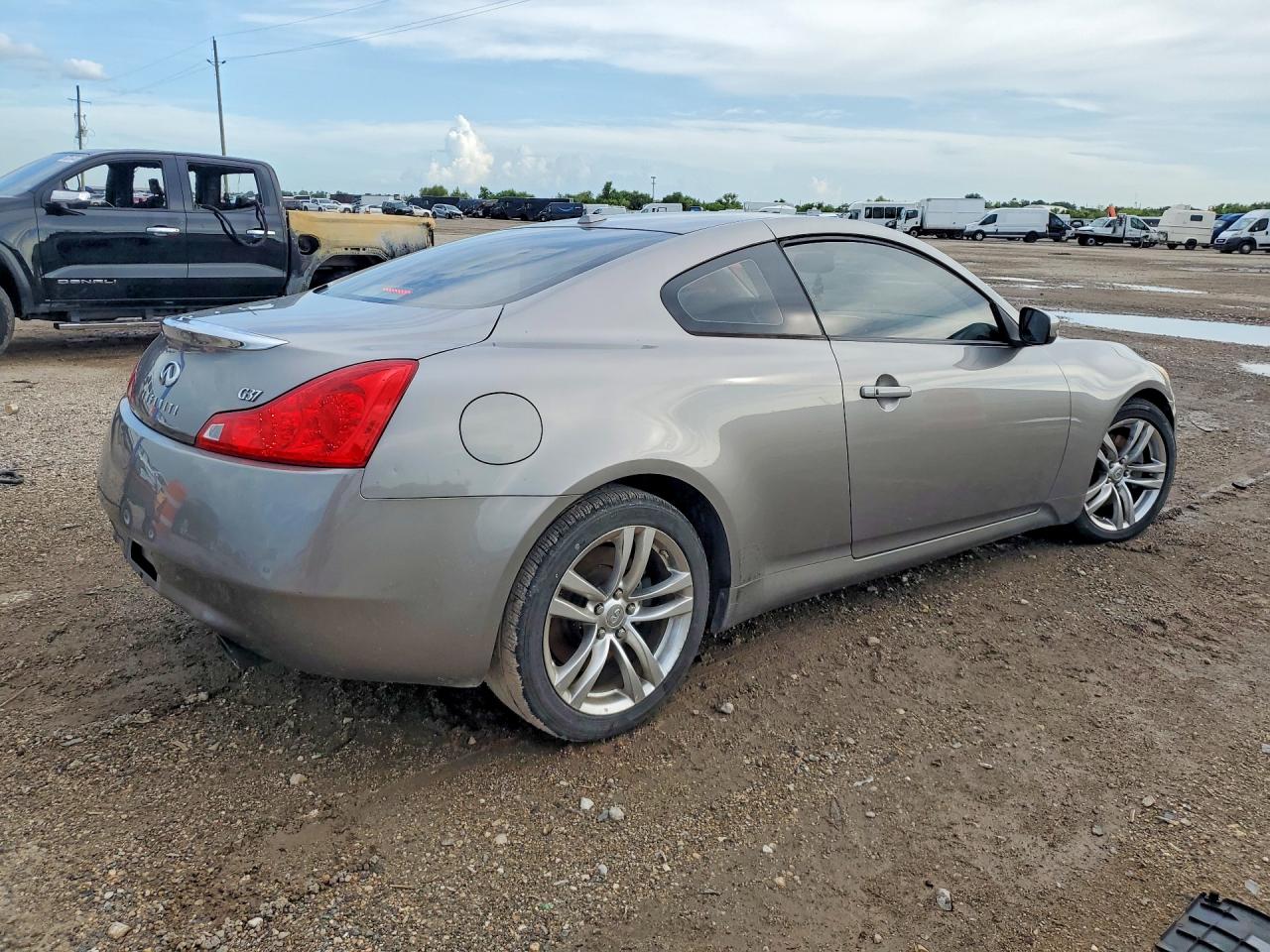 2009 Infiniti G37 Coupe Base Gray vin: JNKCV64E49M604601