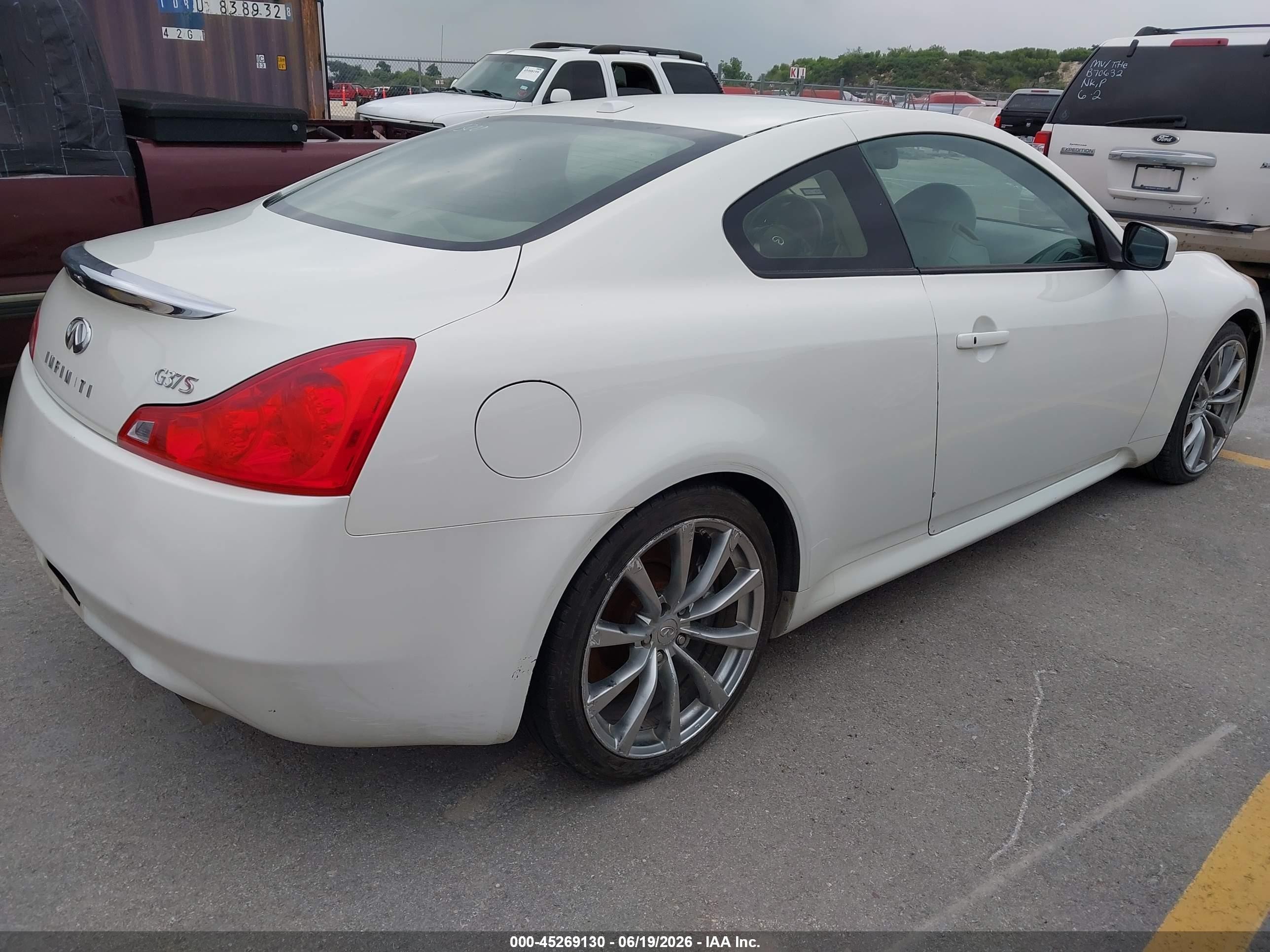 2008 Infiniti G37 Journey Белый vin: JNKCV64E58M107300