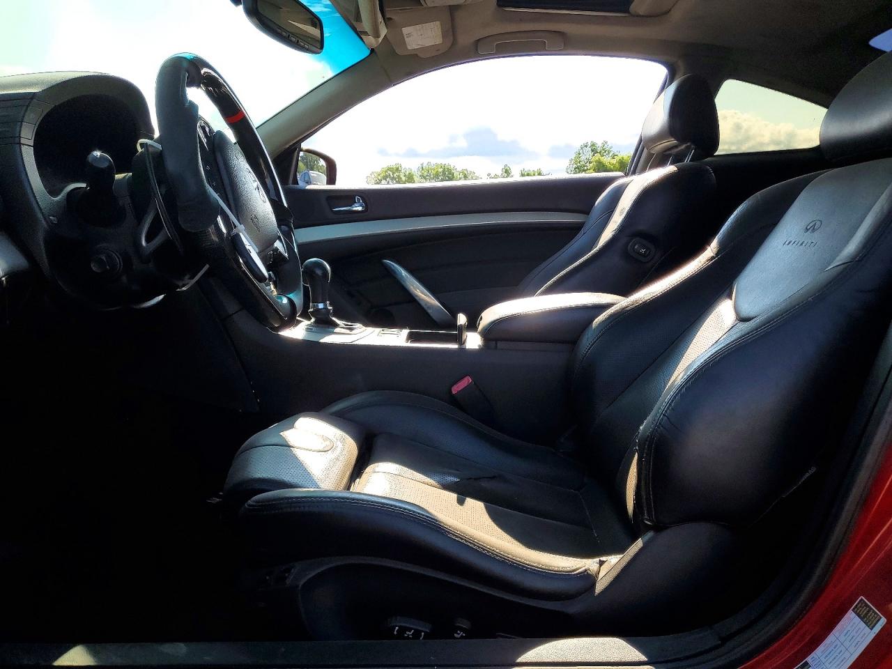 2008 Infiniti G37 Base Red vin: JNKCV64E58M120631