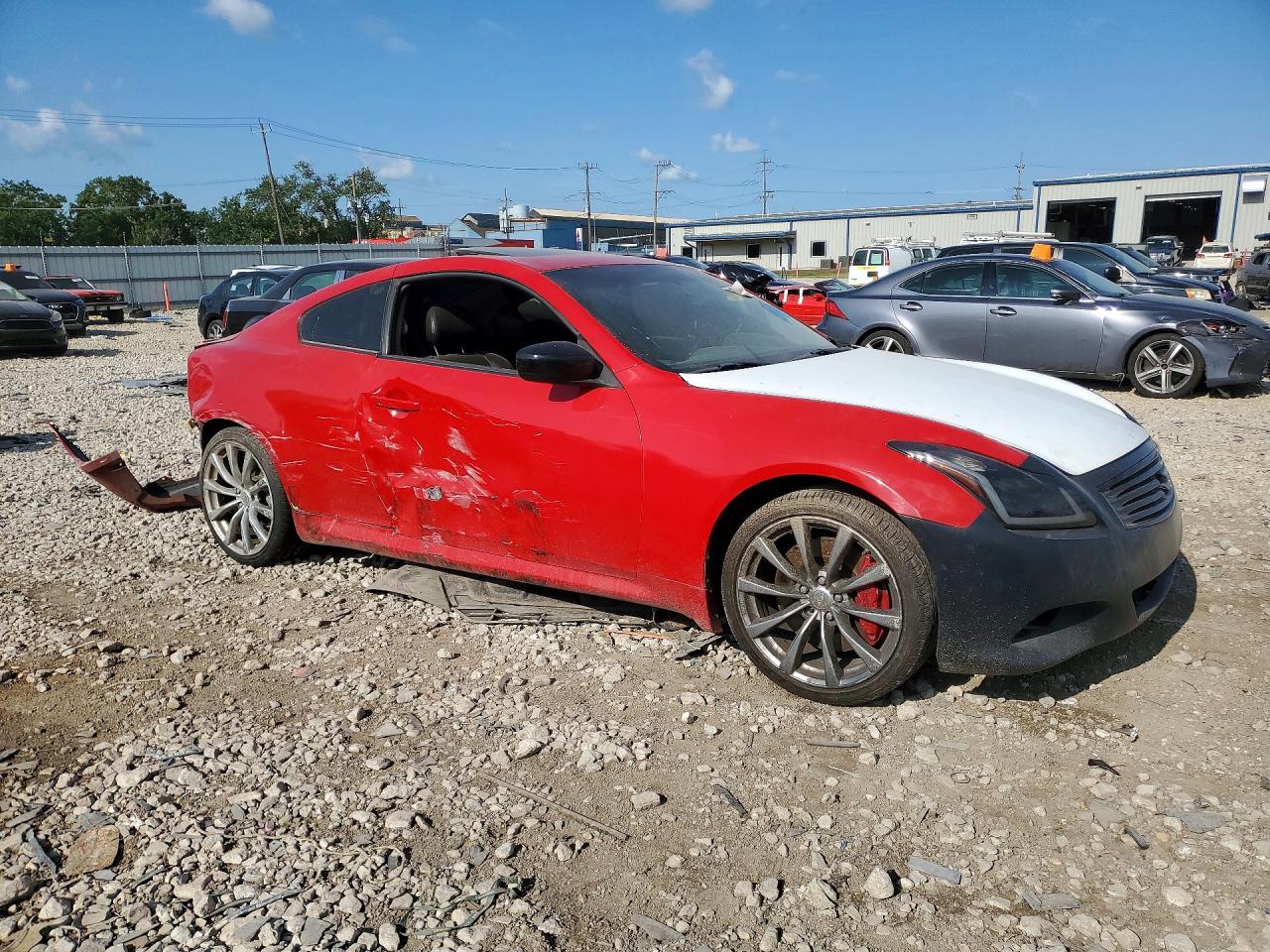 2008 Infiniti G37 Base Red vin: JNKCV64E58M120631