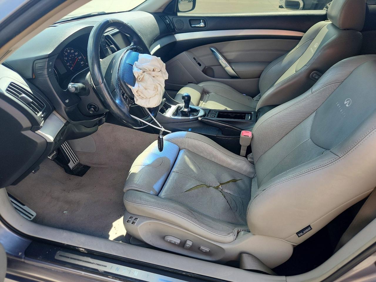 2008 Infiniti G37 Base/journey/sport Silver vin: JNKCV64E58M125876