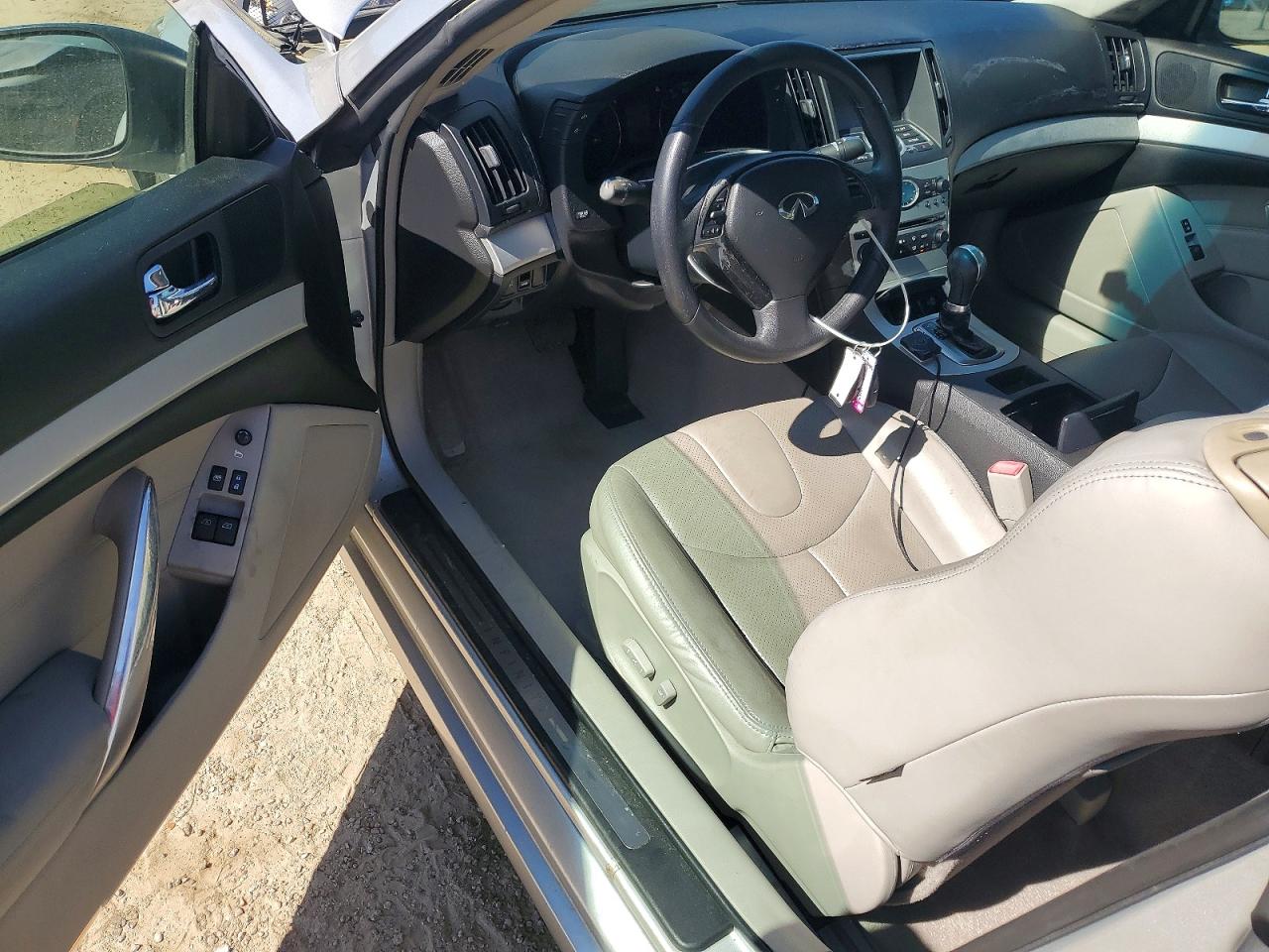 2008 Infiniti G37 Base Silver vin: JNKCV64E68M125496