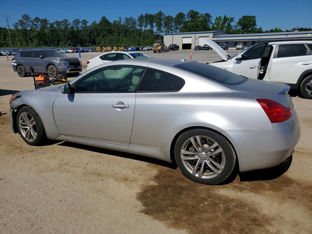 2008 Infiniti G37 Base Silver vin: JNKCV64E68M125496