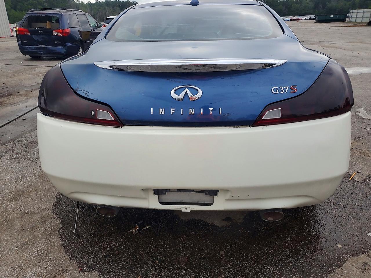 2009 Infiniti G37 Coupe Base Two Tone vin: JNKCV64E69M603949