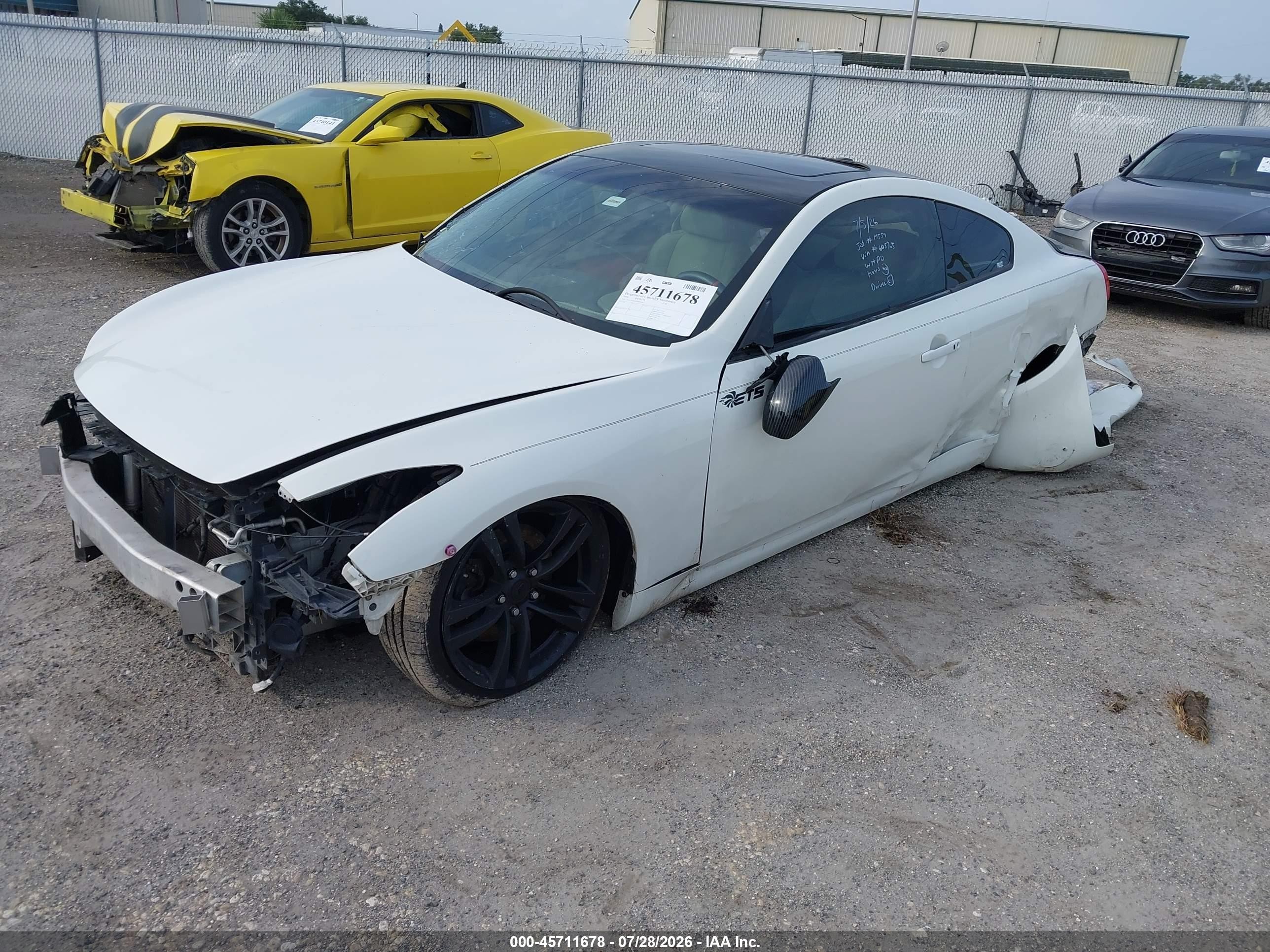 2009 Infiniti G37 Journey White vin: JNKCV64E69M605765