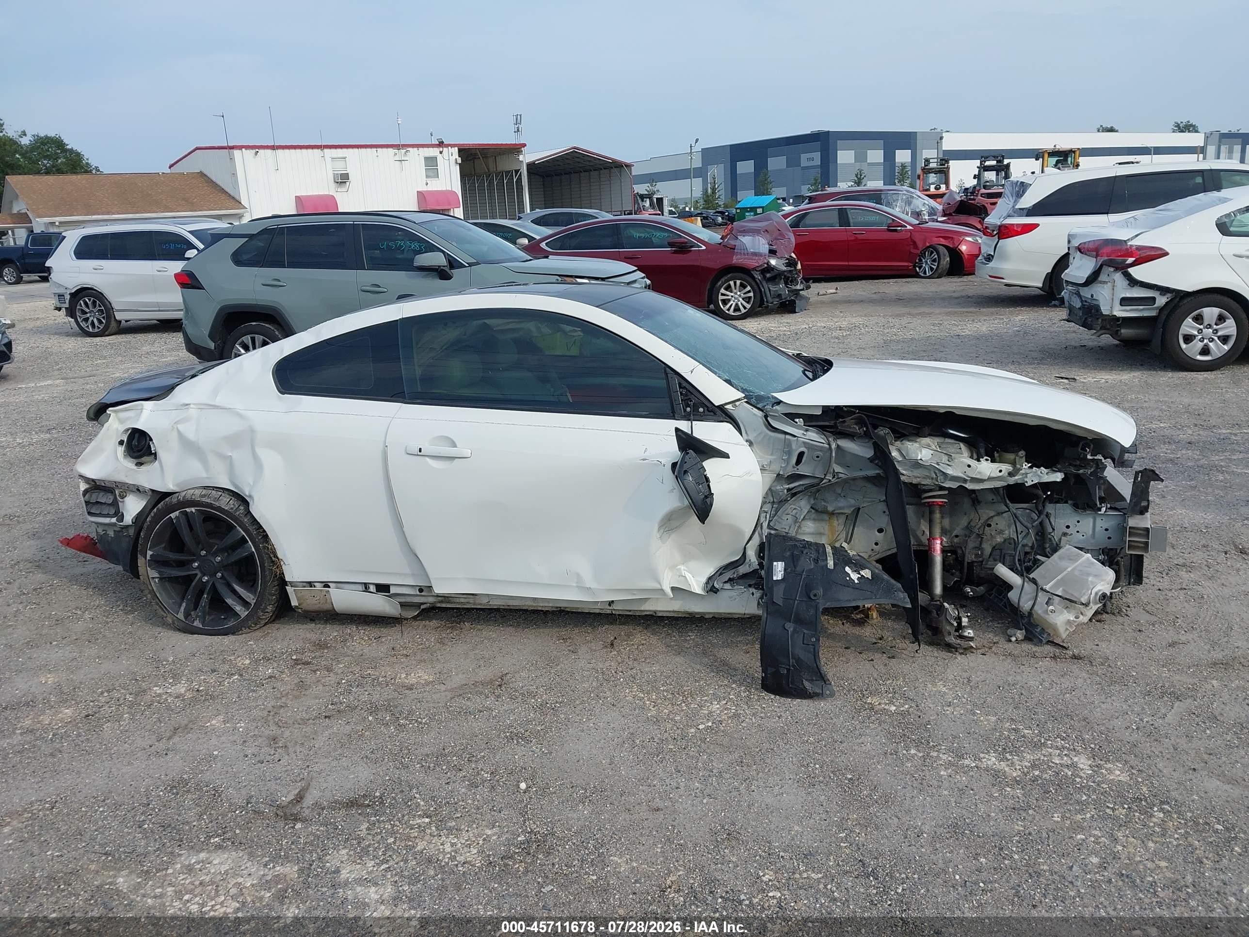 2009 Infiniti G37 Journey White vin: JNKCV64E69M605765