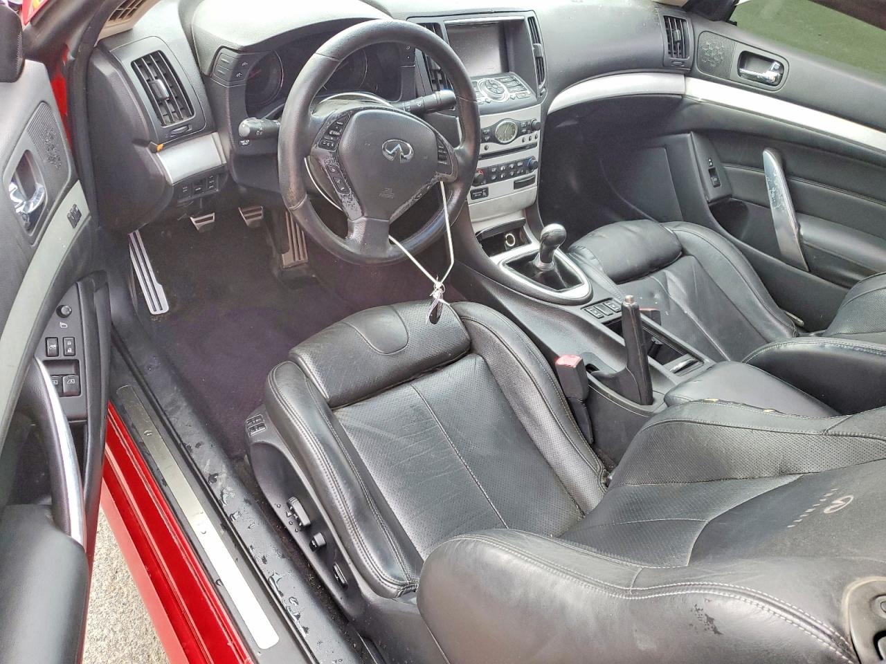 2008 Infiniti G37 Base Red vin: JNKCV64E78M104186