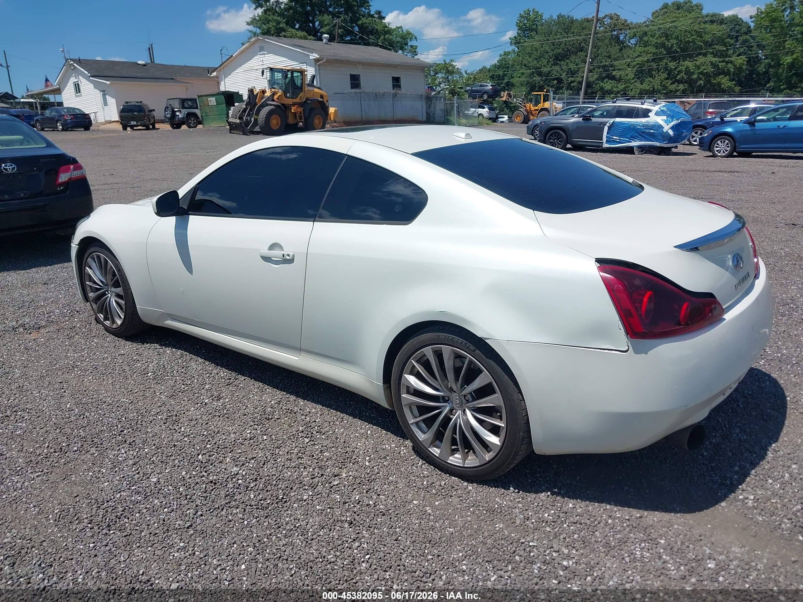 2008 Infiniti G37 Journey White vin: JNKCV64E78M130657