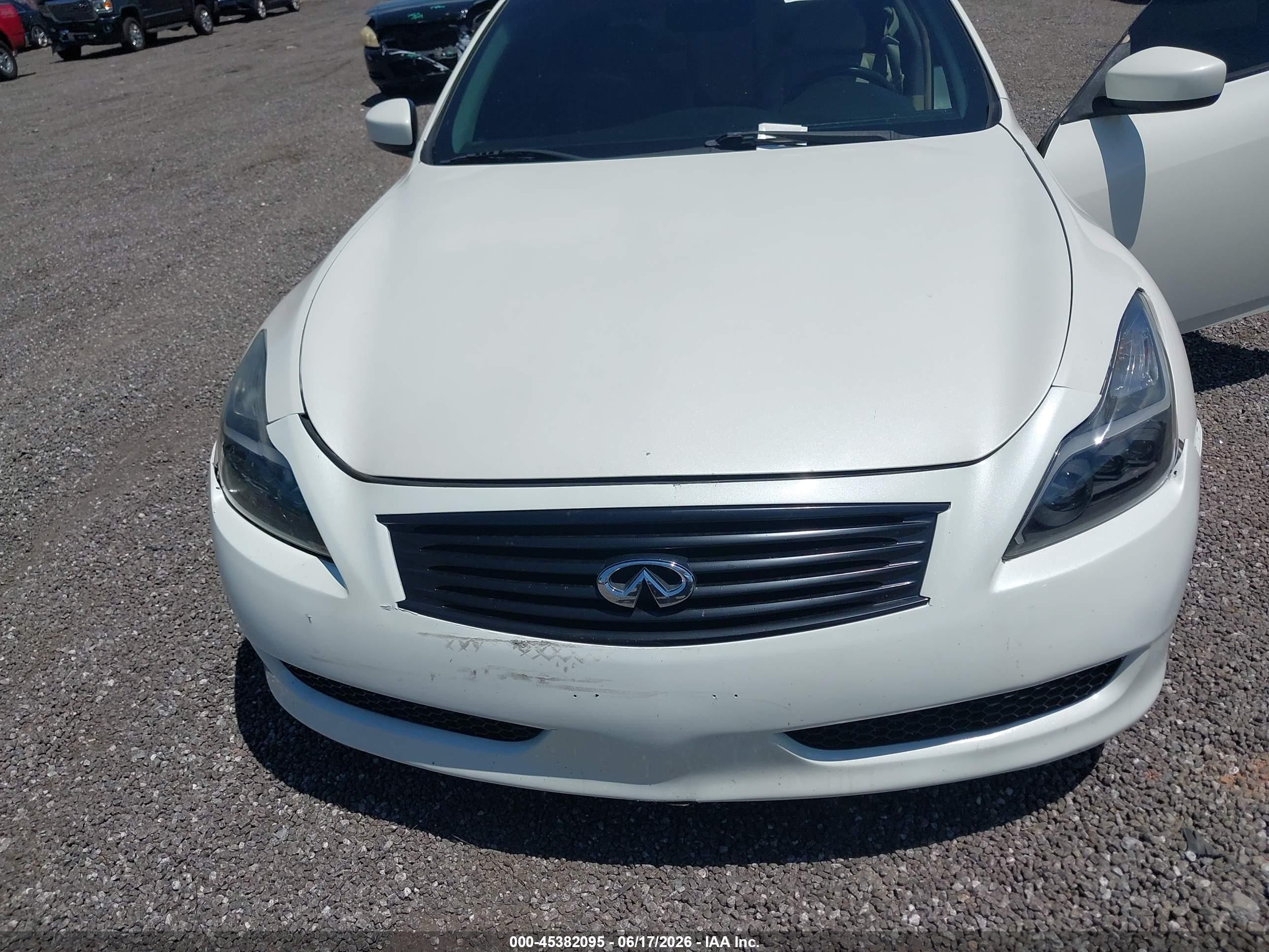 2008 Infiniti G37 Journey White vin: JNKCV64E78M130657