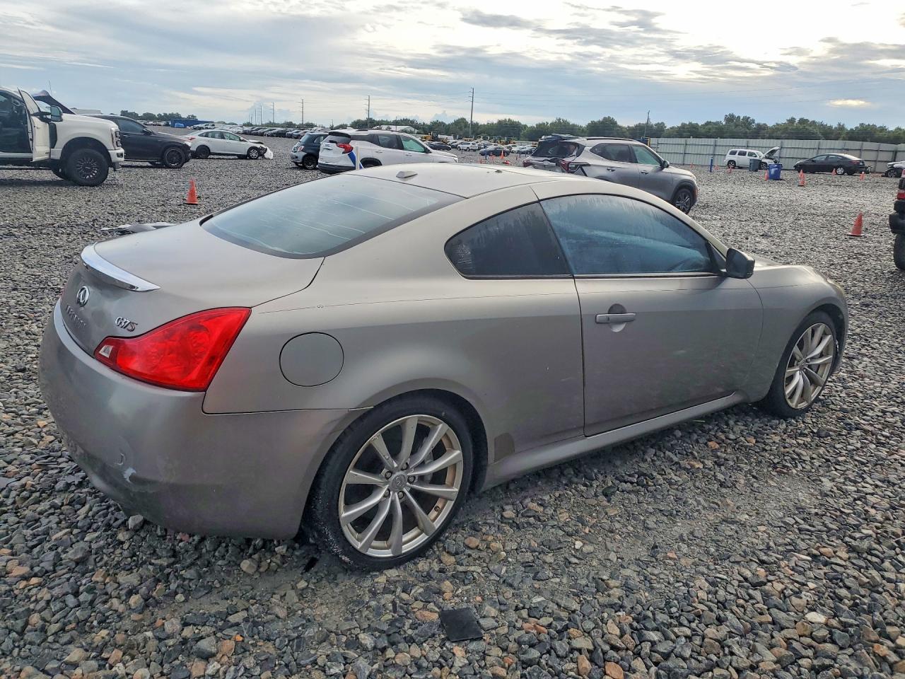 2009 Infiniti G37 Coupe Base Silver vin: JNKCV64E79M606715