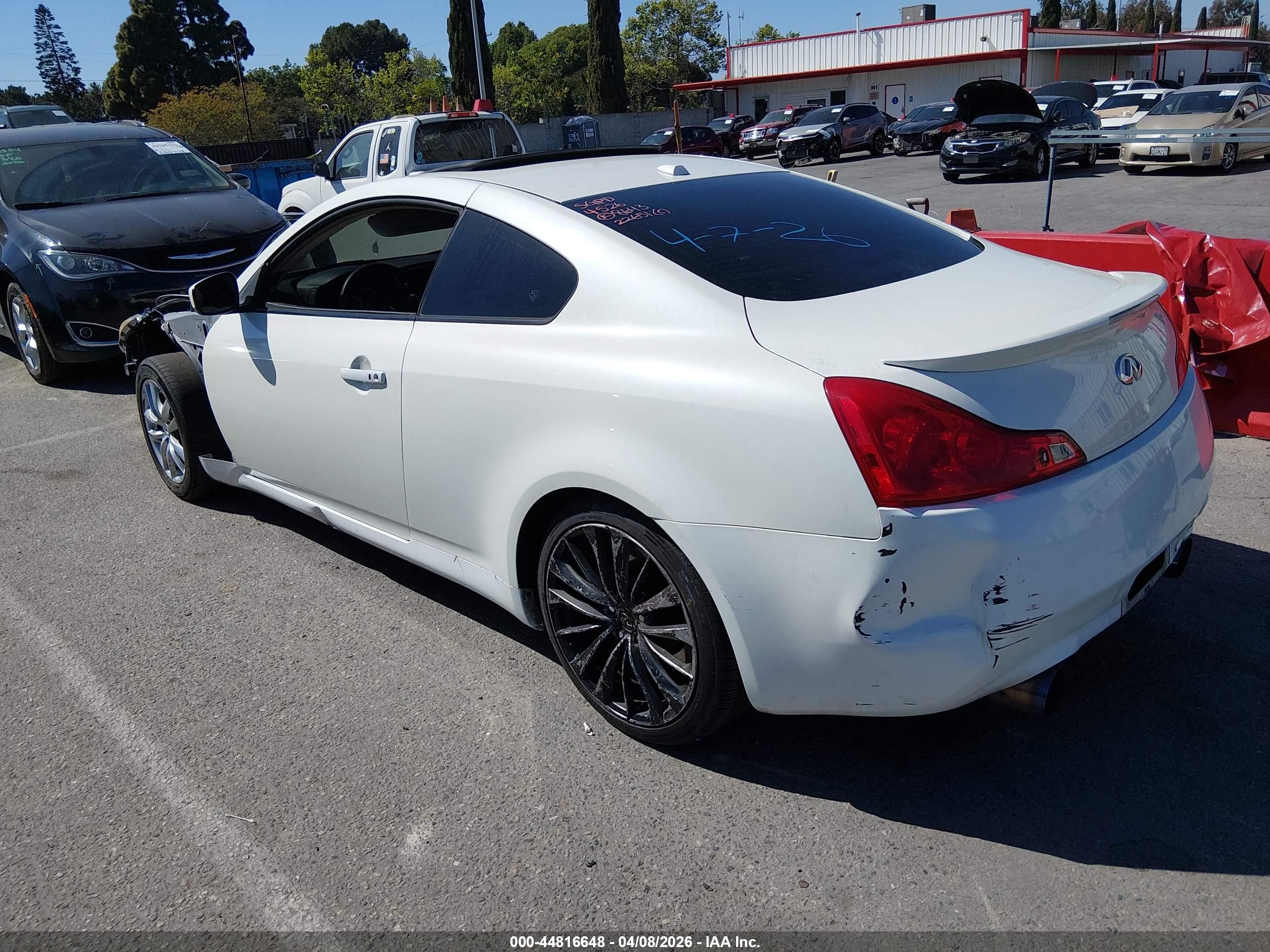 2008 Infiniti G37 Journey White vin: JNKCV64E88M128643