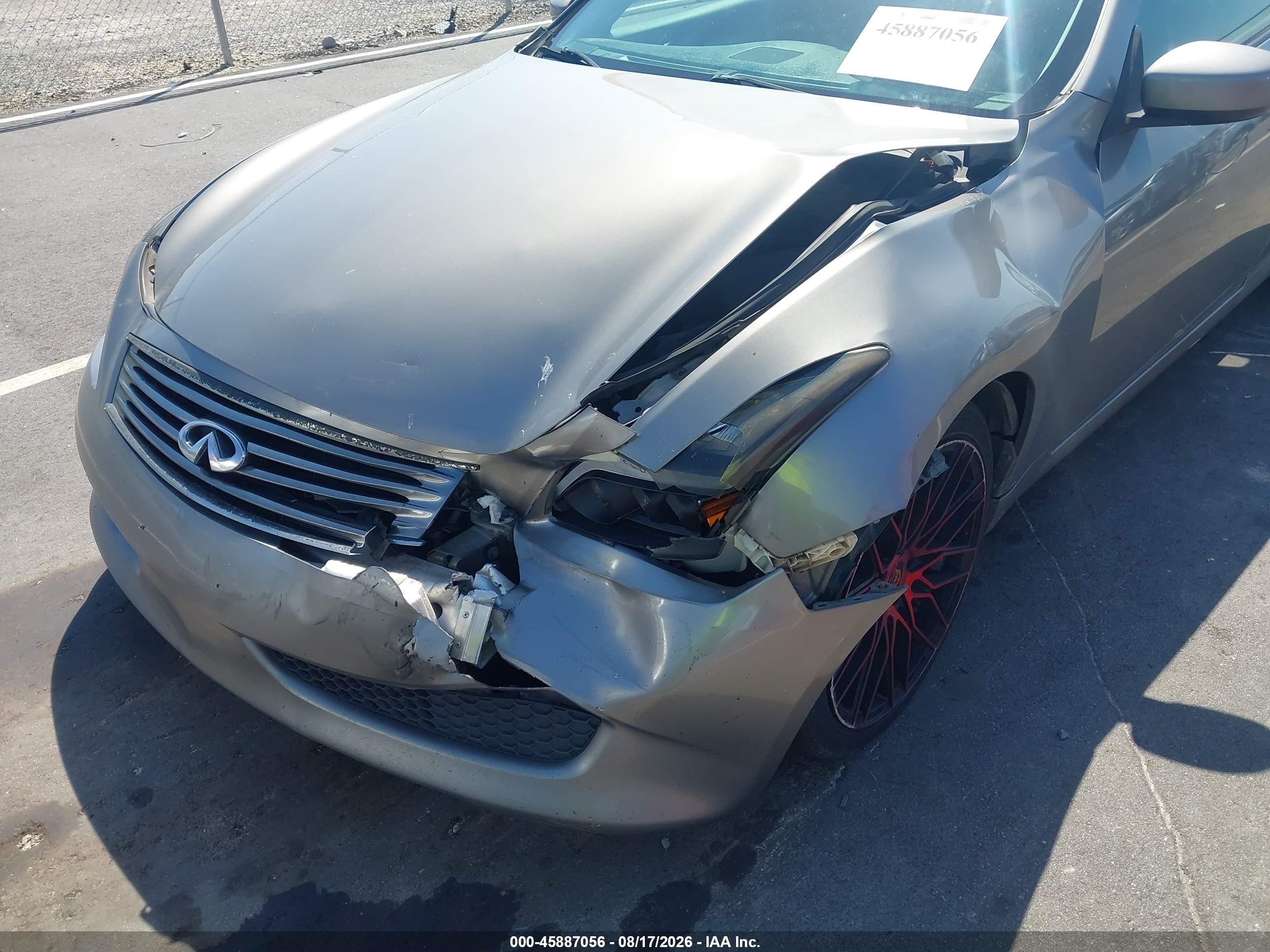 2008 Infiniti G37 Journey Silver vin: JNKCV64E98M102942