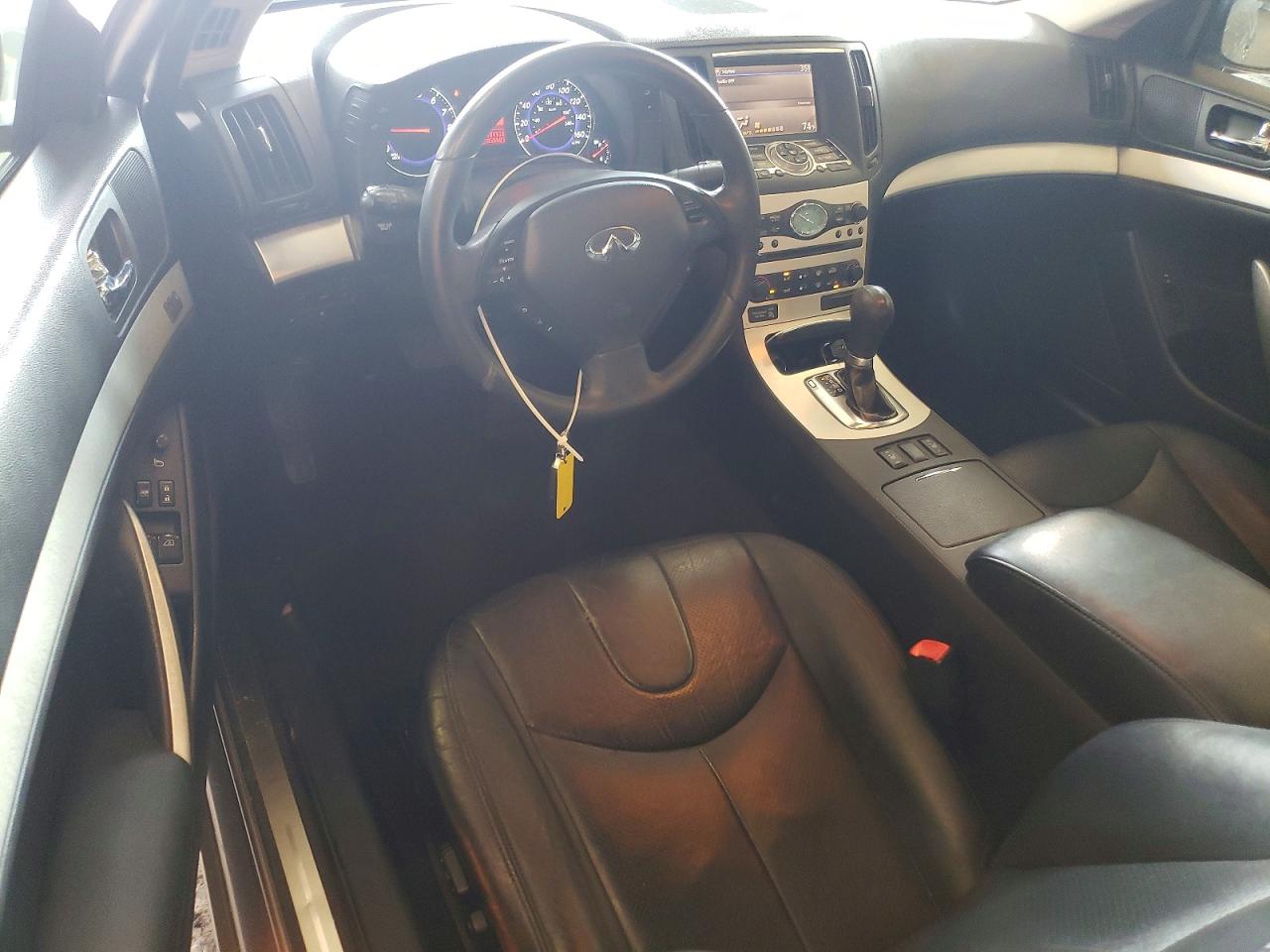 2008 Infiniti G37 Base Silver vin: JNKCV64EX8M102285