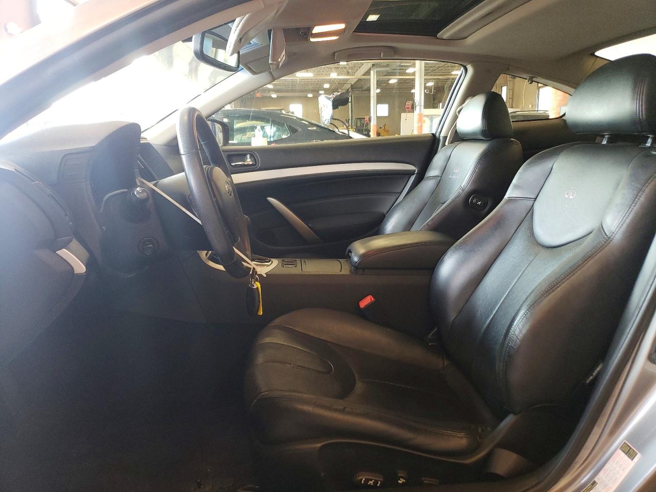 2008 Infiniti G37 Base Silver vin: JNKCV64EX8M102285