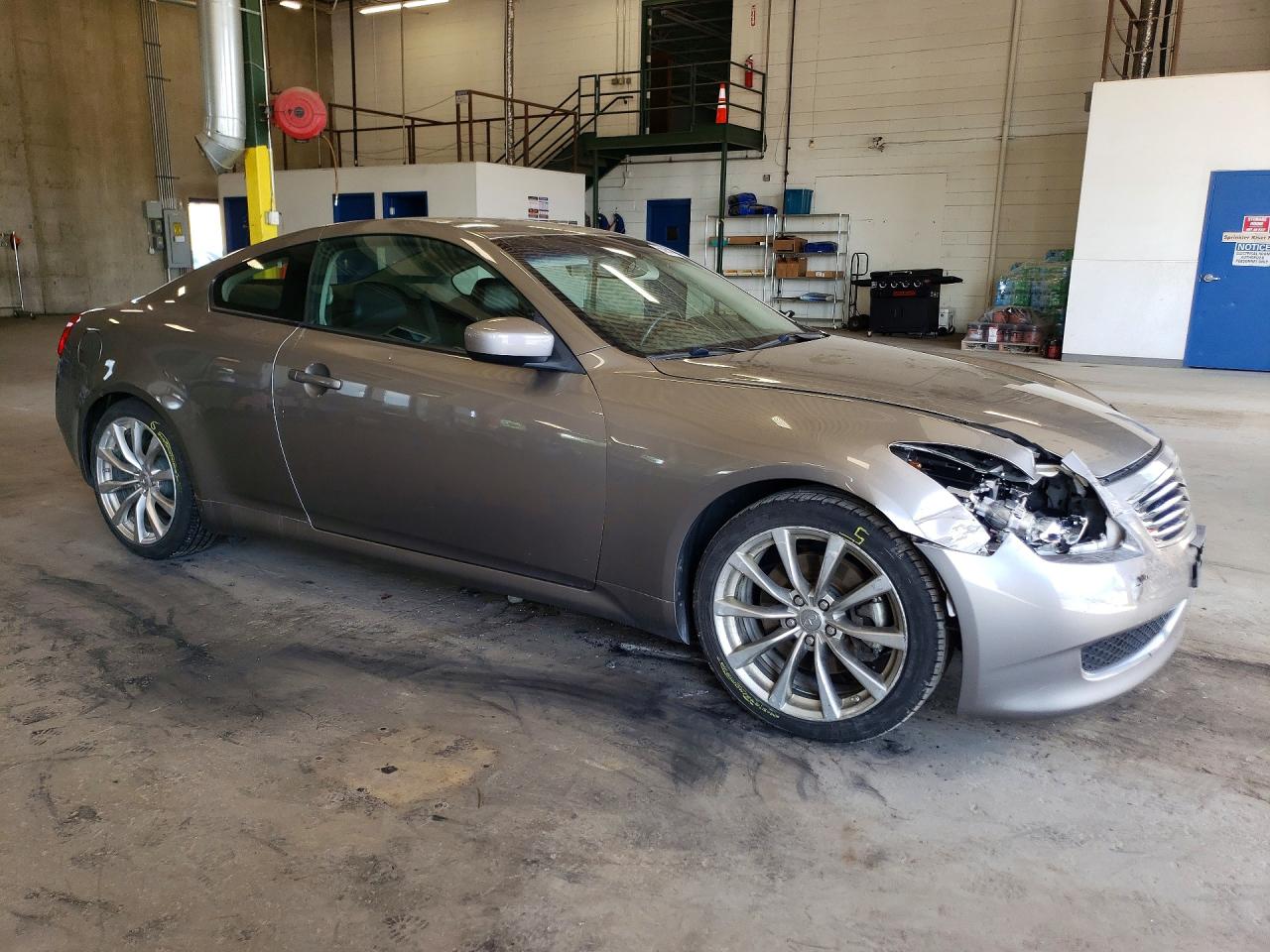 2008 Infiniti G37 Base Silver vin: JNKCV64EX8M102285