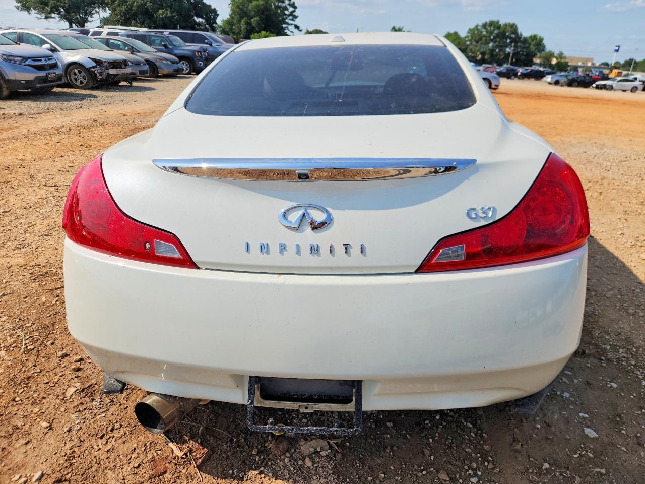 2008 Infiniti G37 Base White vin: JNKCV64EX8M117336