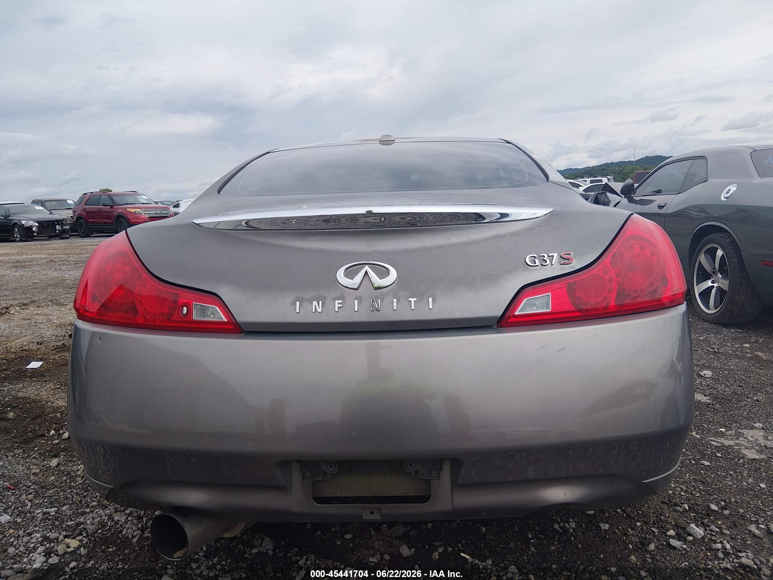 2009 Infiniti G37 Journey Gray vin: JNKCV64EX9M600682