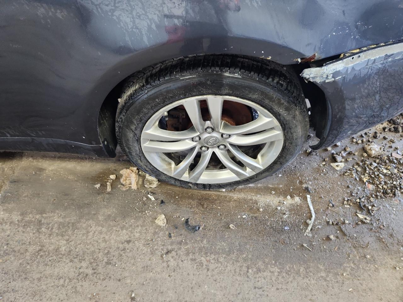2009 Infiniti G37 Coupe X Gray vin: JNKCV64F29M655071 Damage: Left Rear Wheel, Curb Rash, > 12 Inches