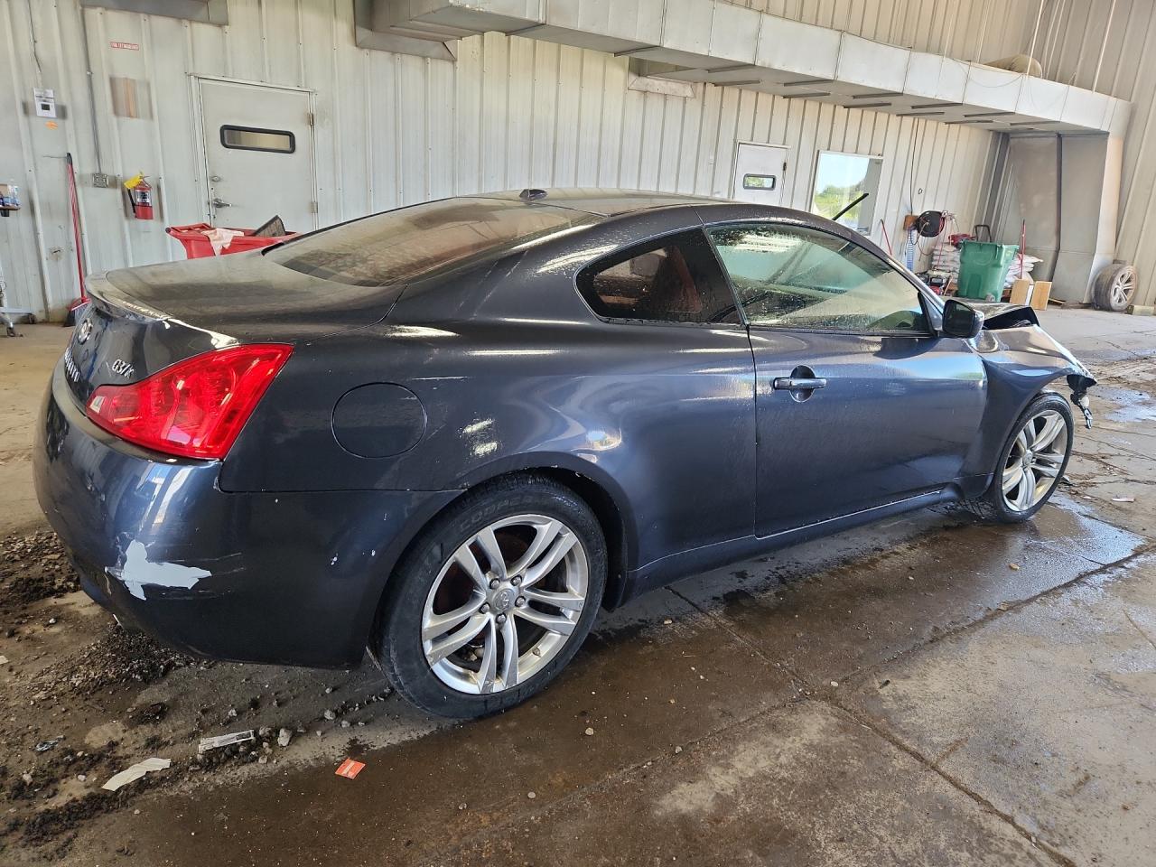 2009 Infiniti G37 Coupe X Gray vin: JNKCV64F29M655071 Damage: Right Qtr Panel, Dent(S) W/ Paint Dmg, 3 To 4 Inches