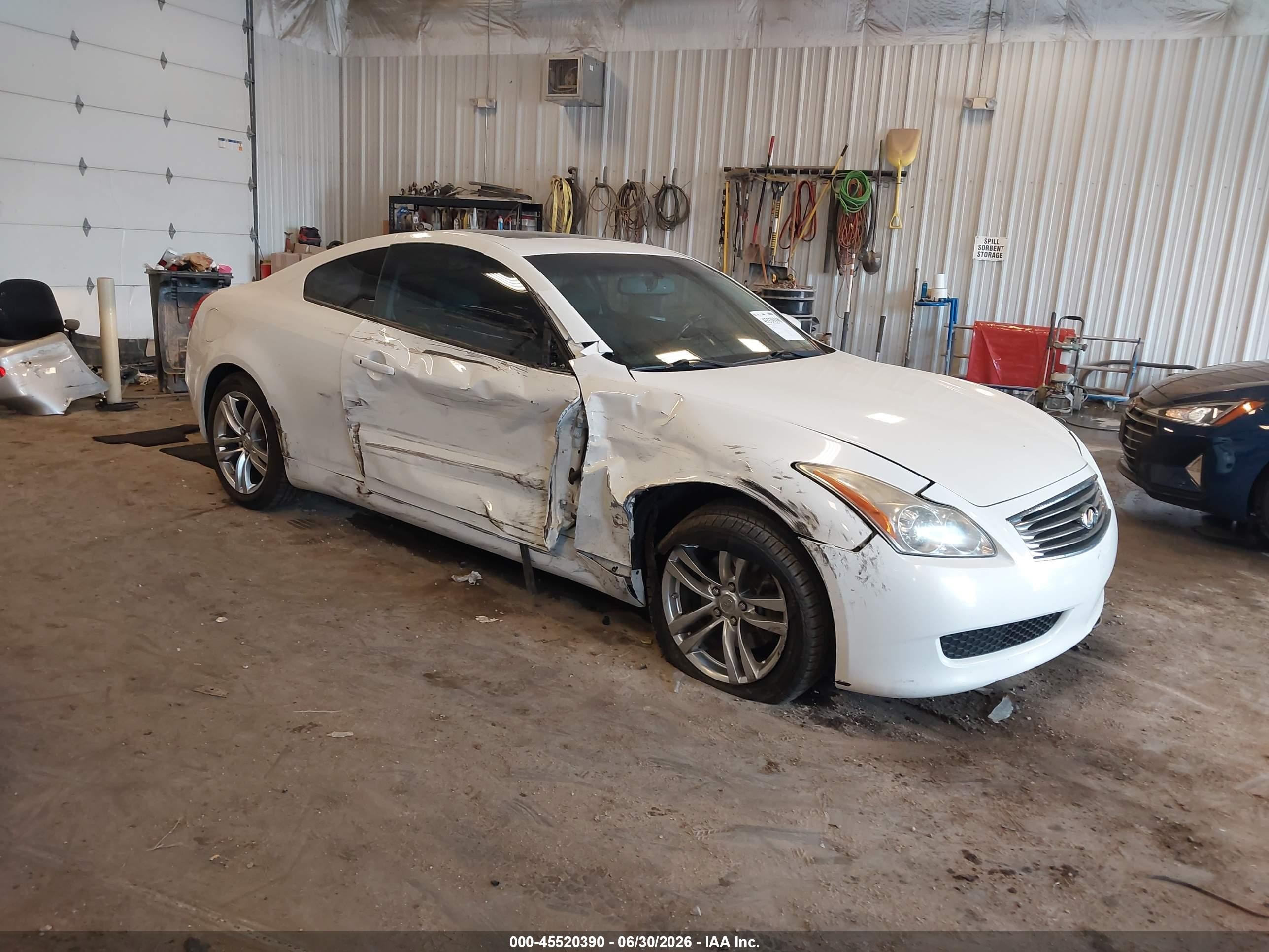 2009 Infiniti G37x   Белый vin: JNKCV64F39M653006
