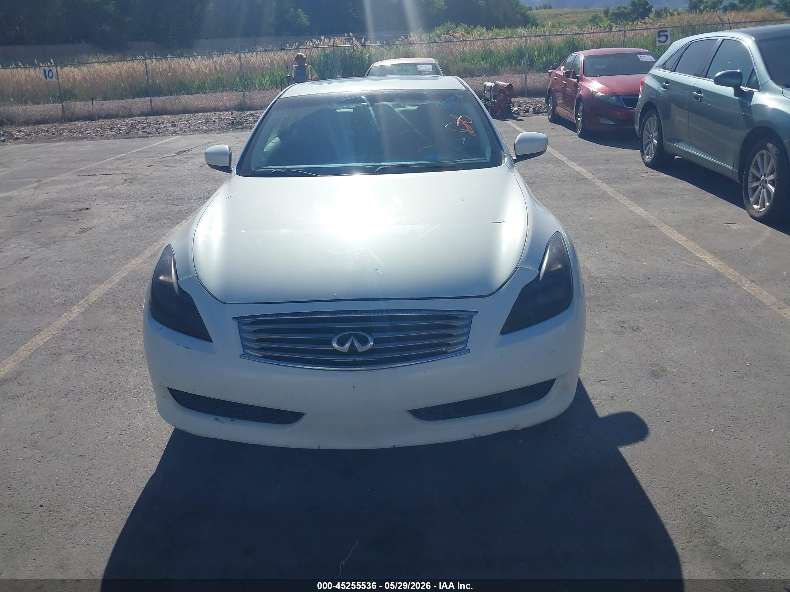 2009 Infiniti G37x   Белый vin: JNKCV64F49M651099