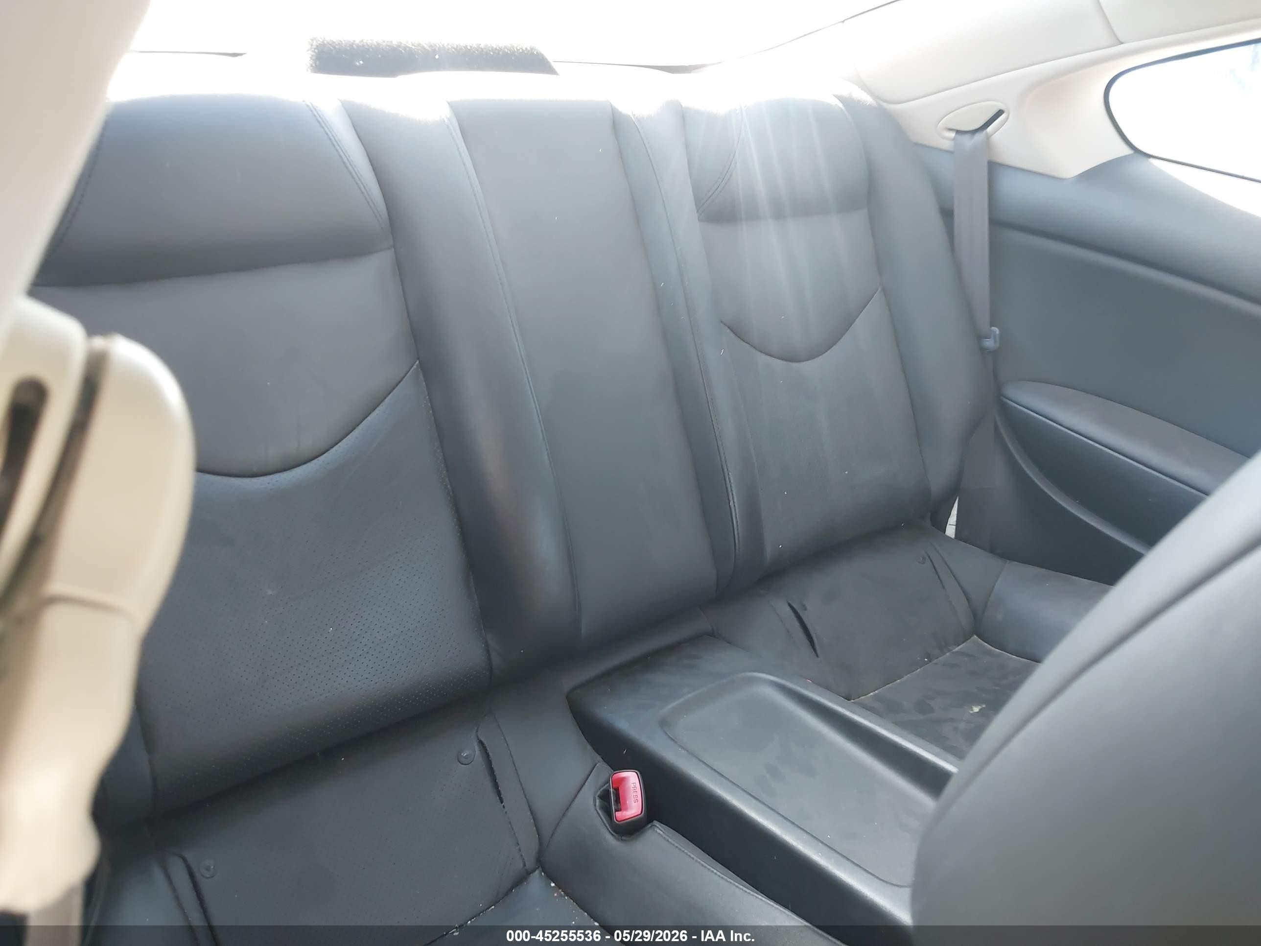 2009 Infiniti G37x   Белый vin: JNKCV64F49M651099