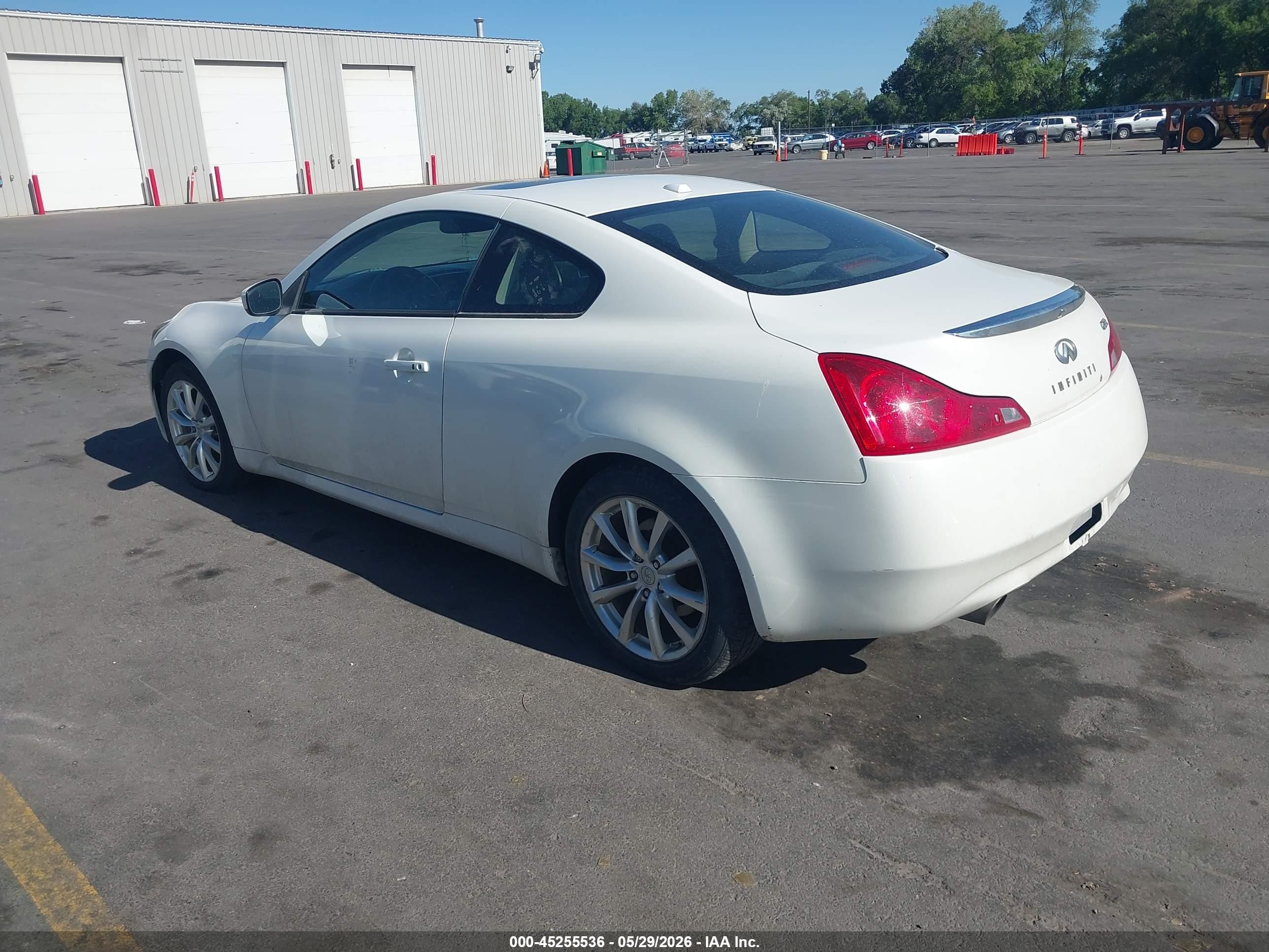2009 Infiniti G37x   Белый vin: JNKCV64F49M651099