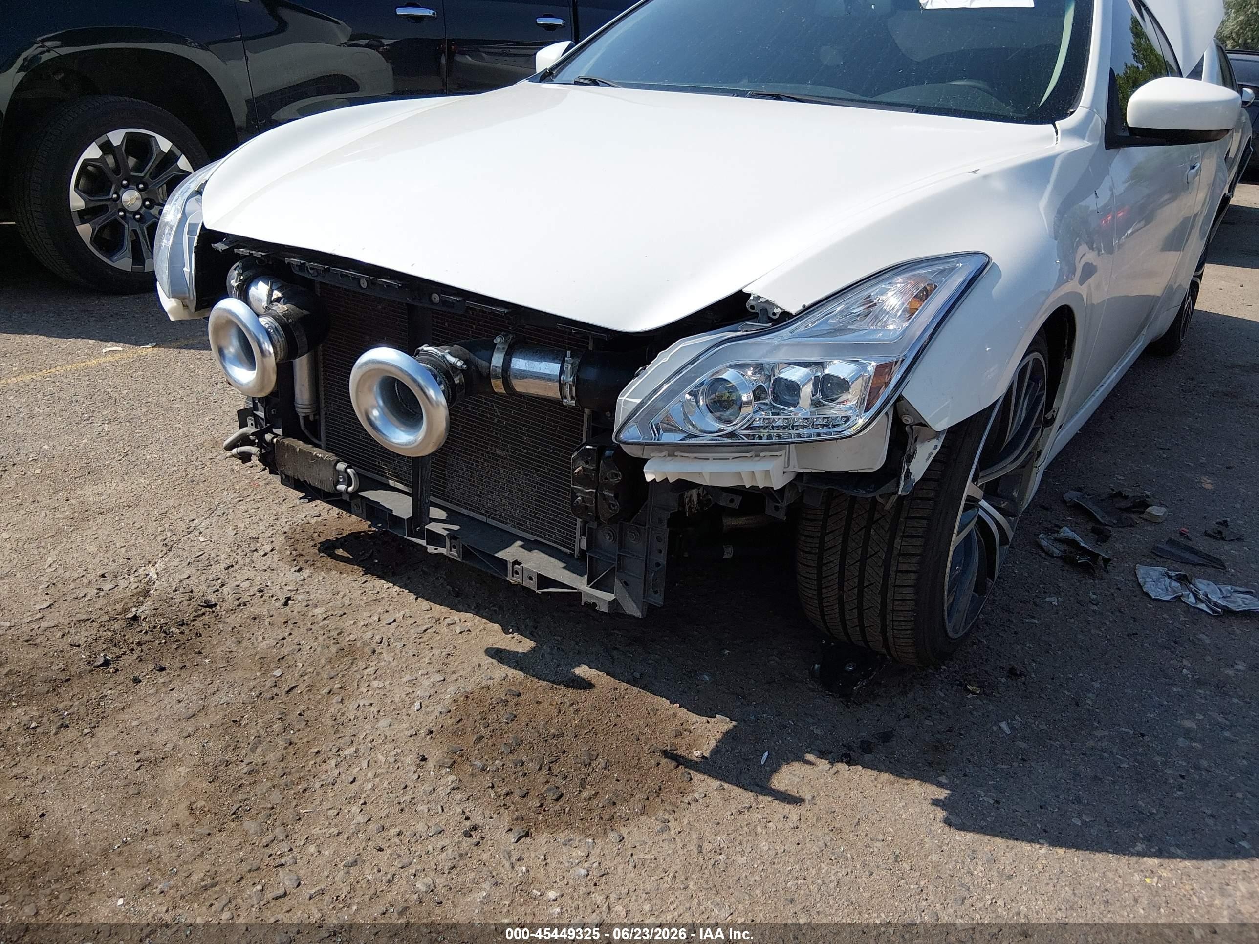 2009 Infiniti G37x   White vin: JNKCV64F59M650172