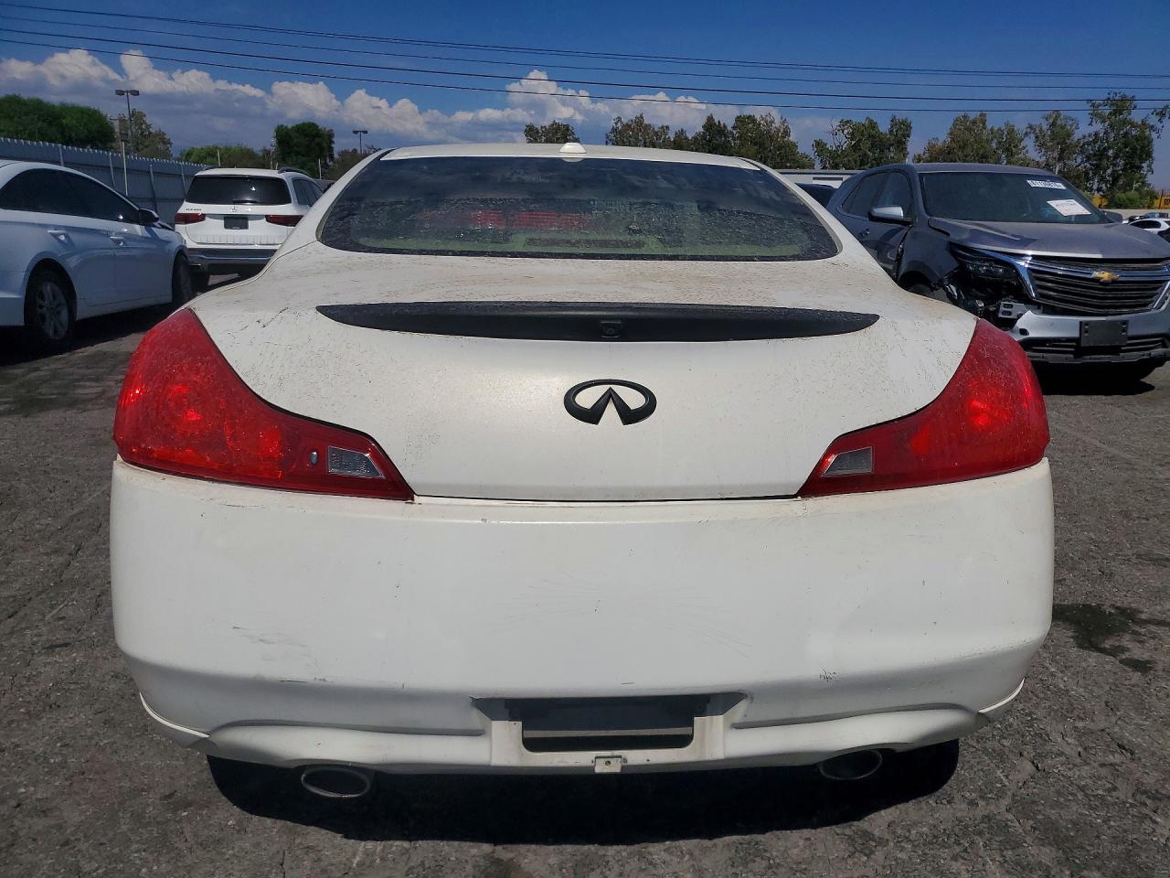2009 Infiniti G37 Coupe X White vin: JNKCV64F59M651385