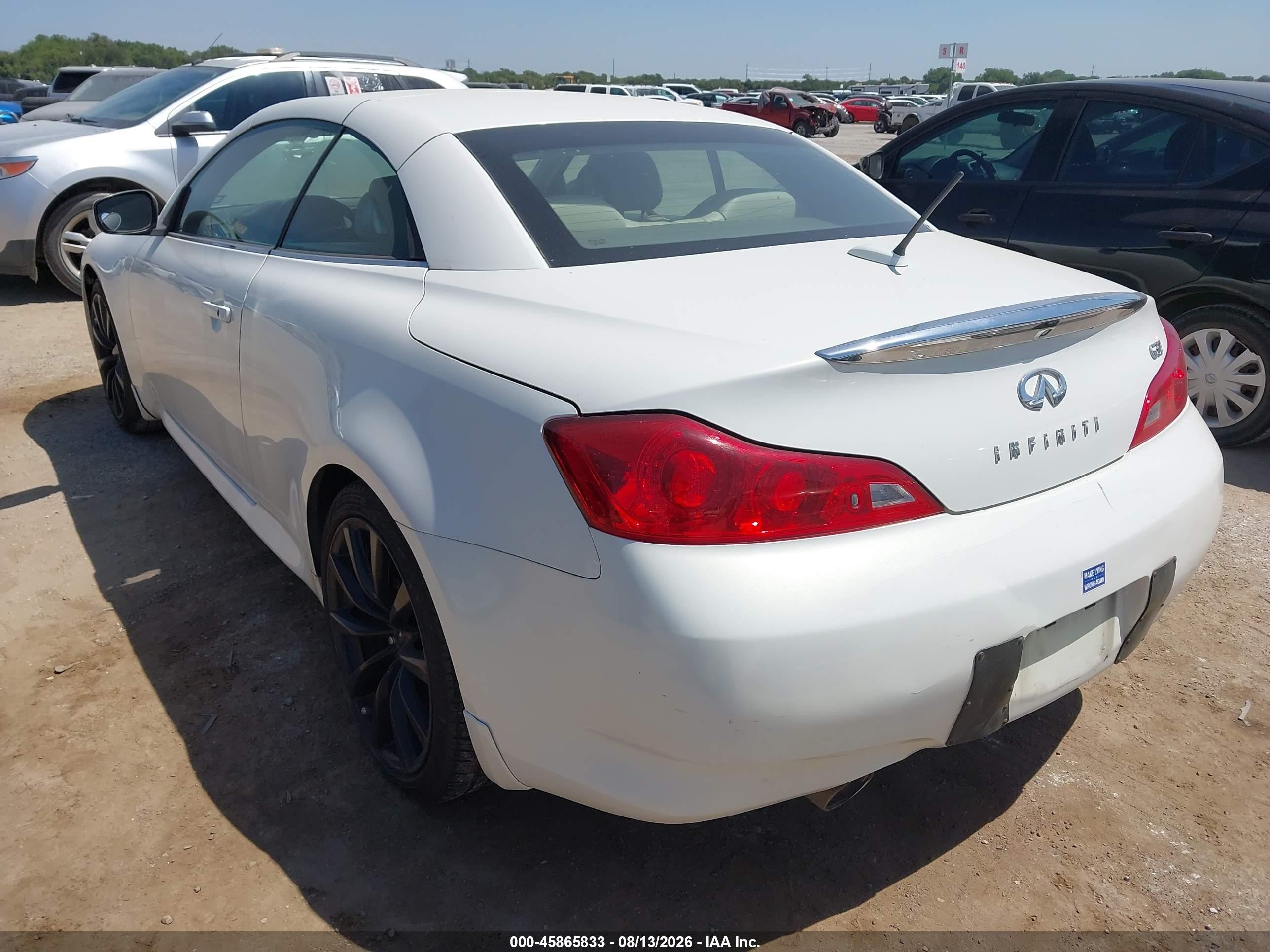 2009 Infiniti G37   White vin: JNKCV66E09M724957