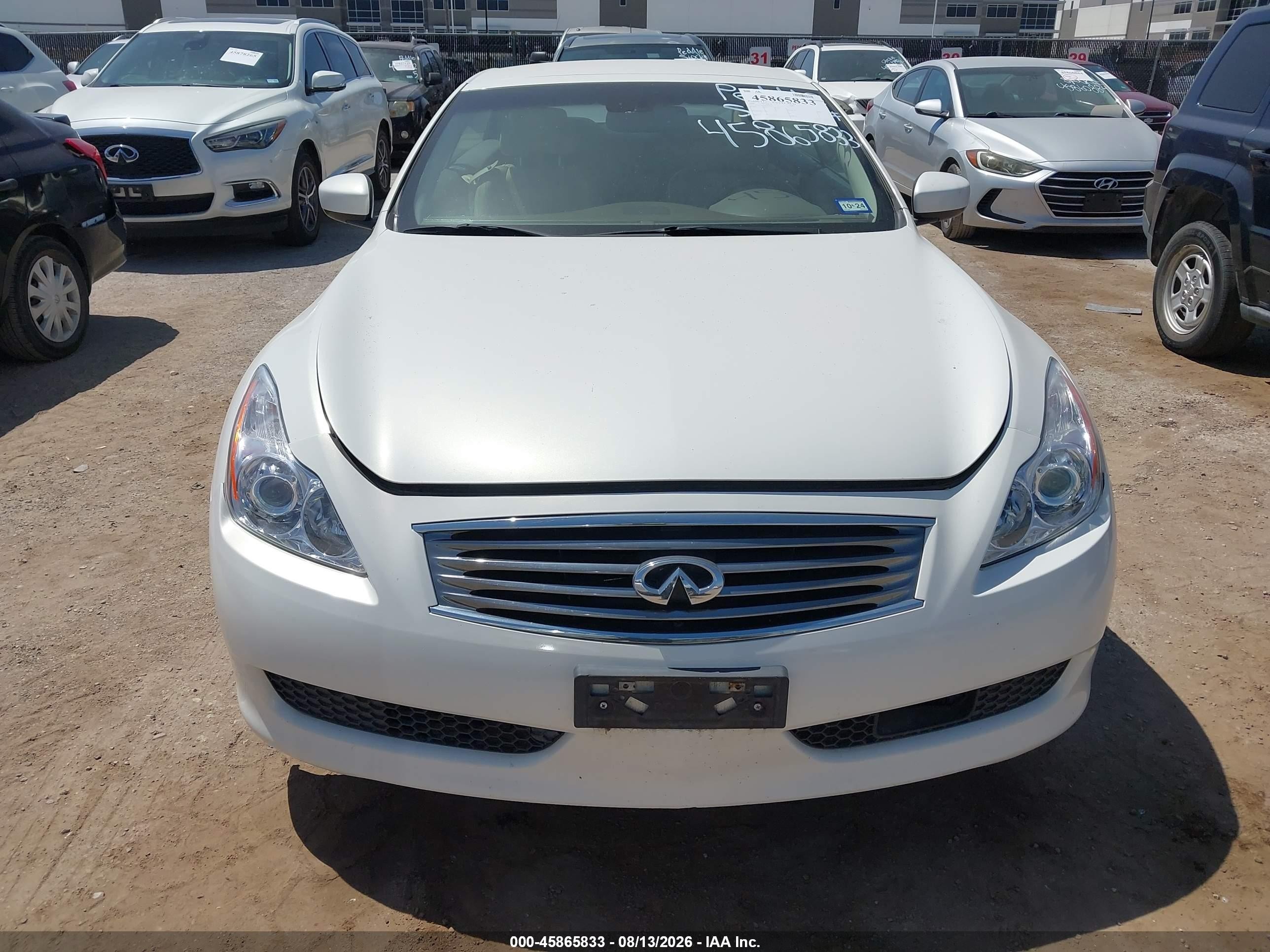 2009 Infiniti G37   White vin: JNKCV66E09M724957