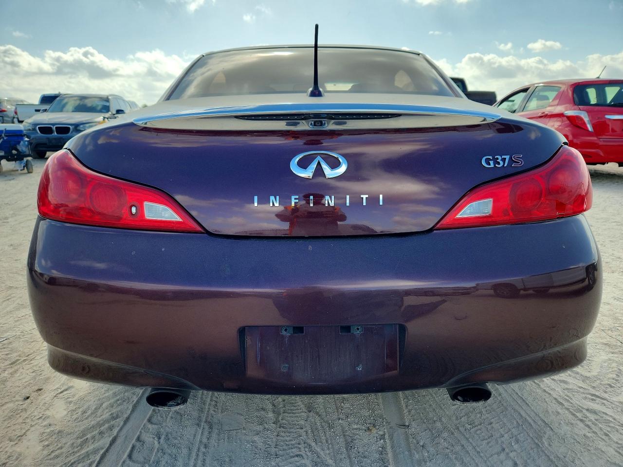 2009 Infiniti G37 Convertible Base Purple vin: JNKCV66E19M724983
