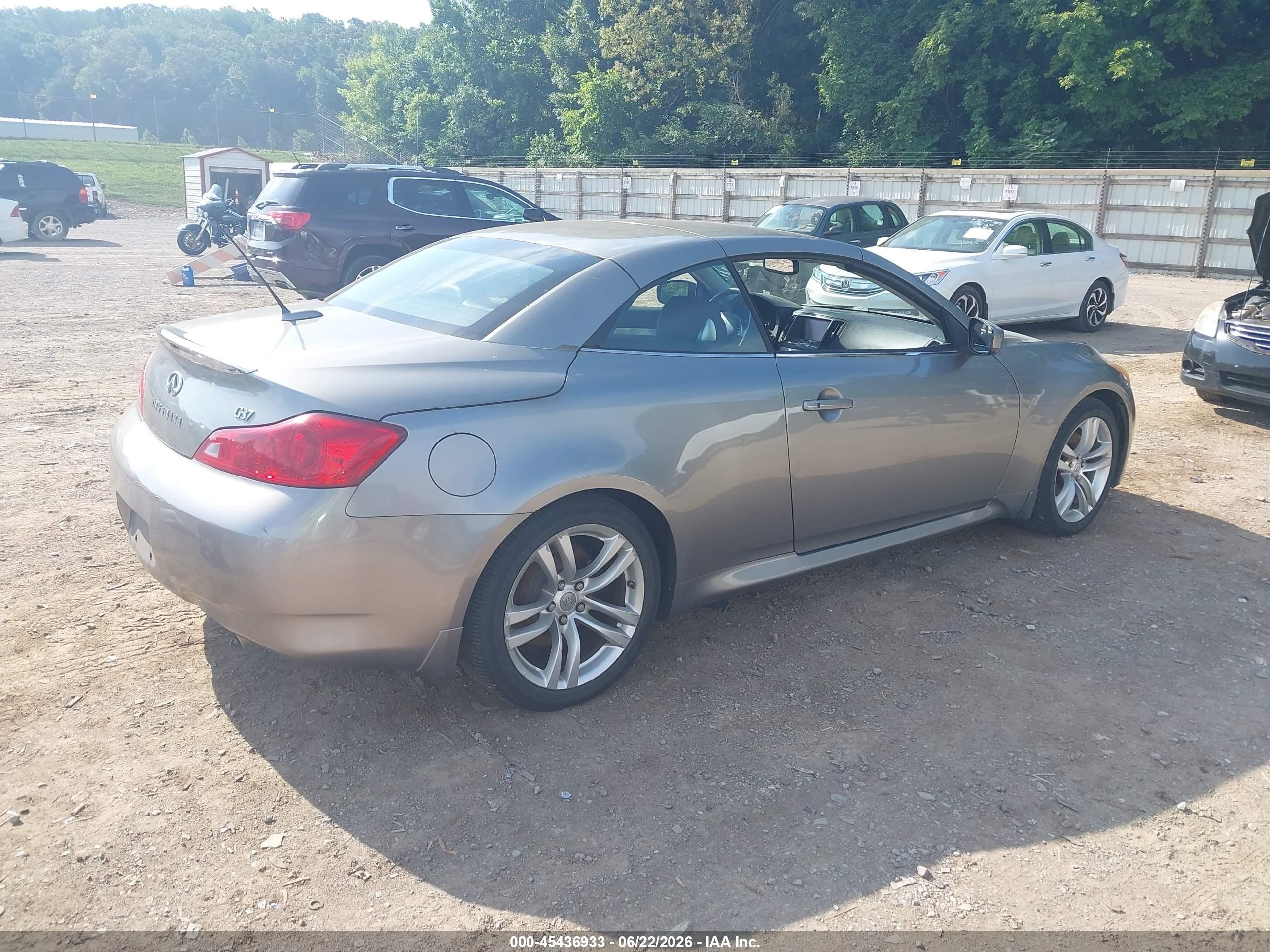 2009 Infiniti G37 Gray vin: JNKCV66E59M722394