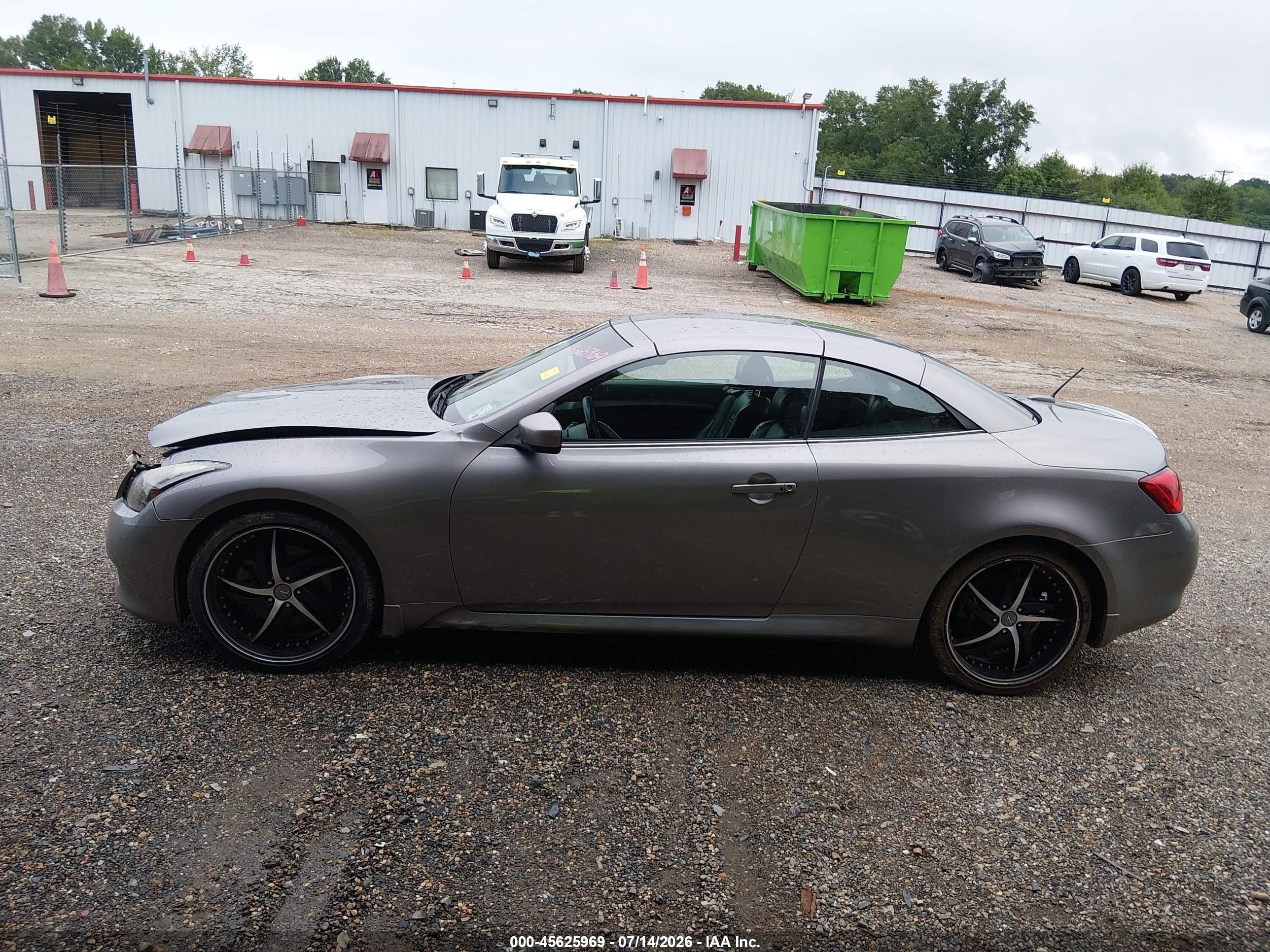 2009 Infiniti G37   Silver vin: JNKCV66E59M723447