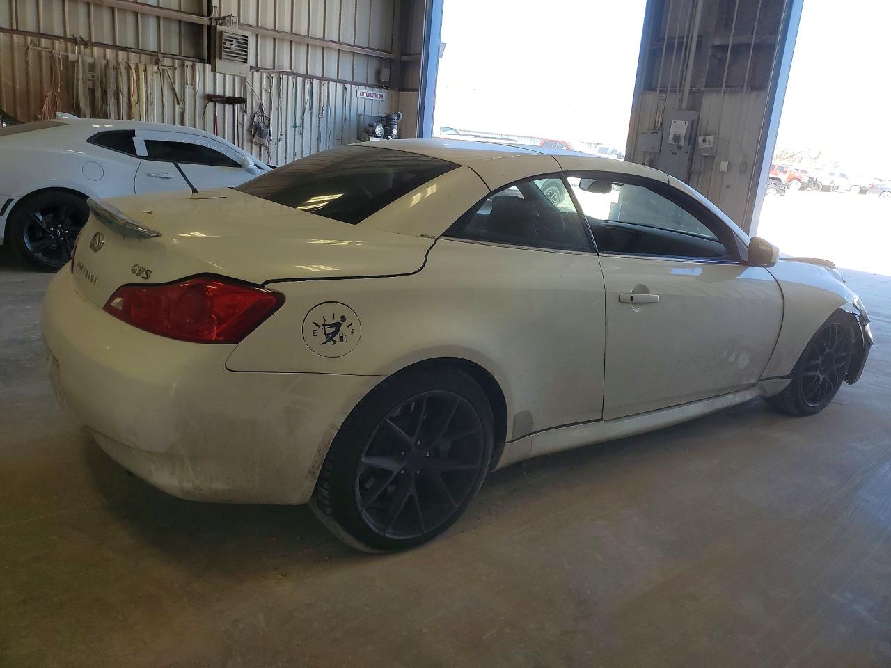 2009 Infiniti G37 Convertible Base White vin: JNKCV66E79M723370