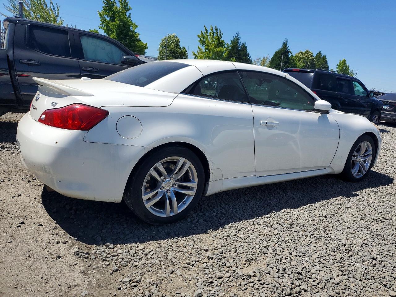 2009 Infiniti G37 Convertible Base White vin: JNKCV66E99M724620