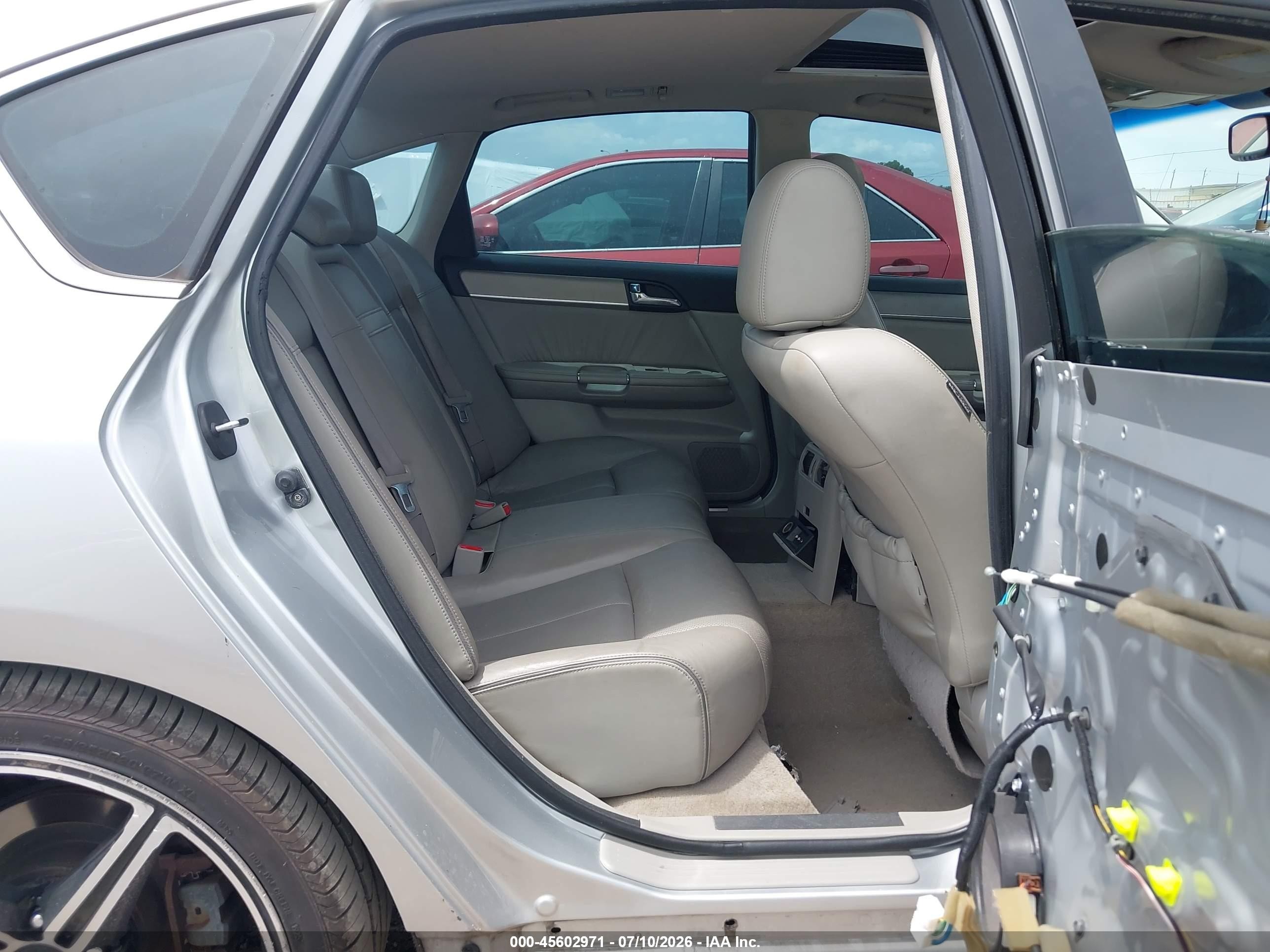 2009 Infiniti M35 Silver vin: JNKCY01E59M800118