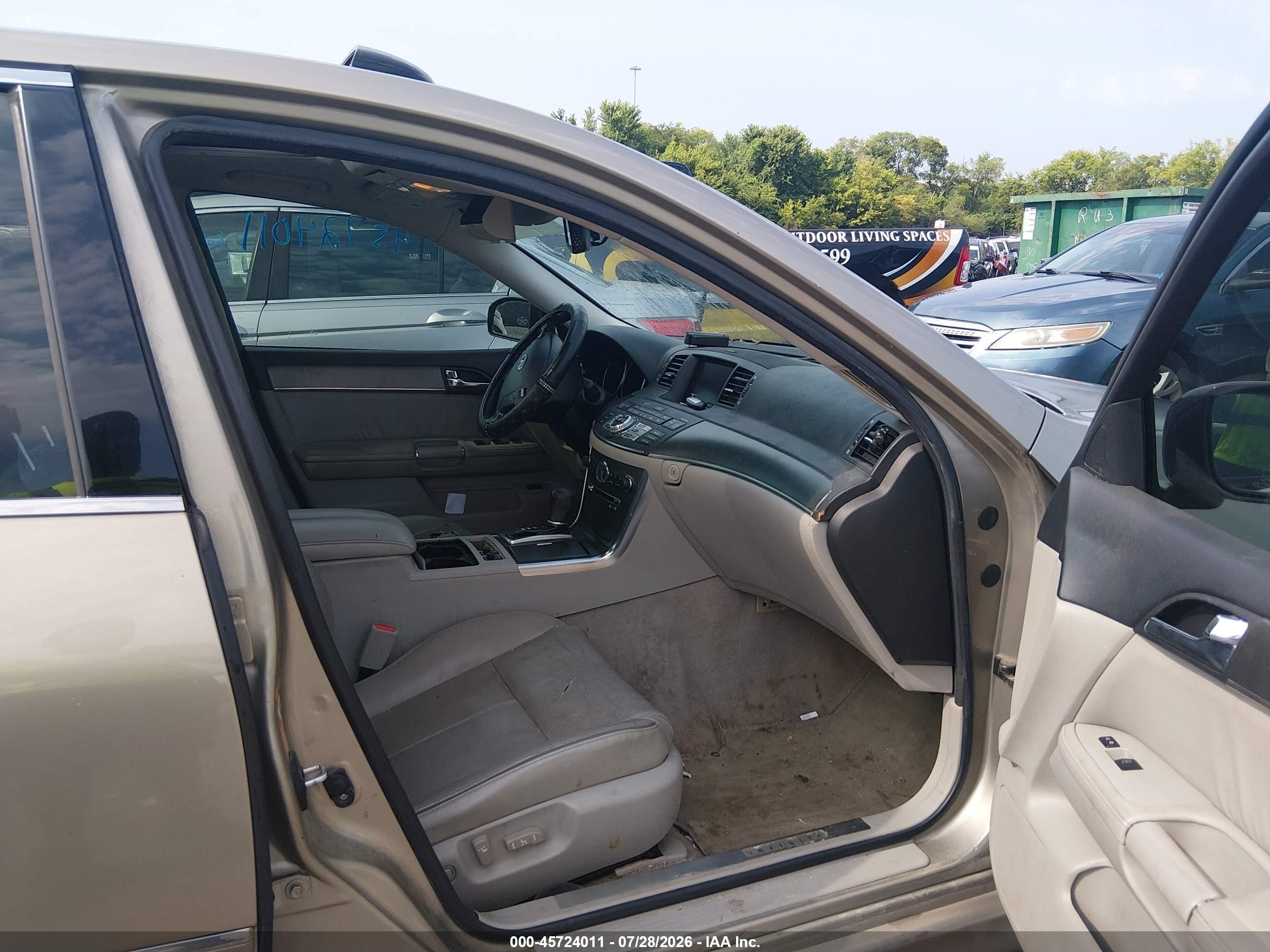 2009 Infiniti M35   Gold vin: JNKCY01E59M800765