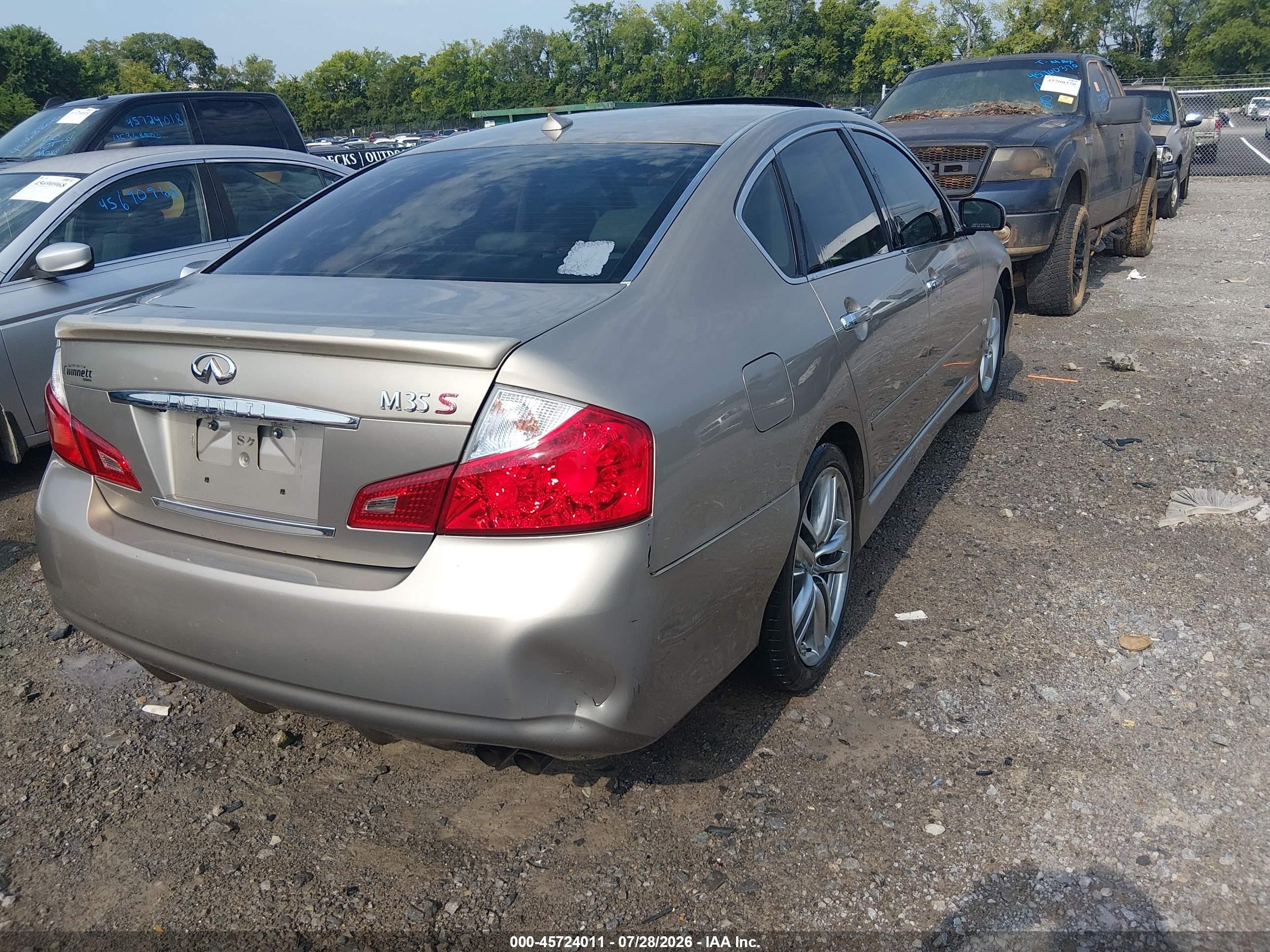 2009 Infiniti M35   Gold vin: JNKCY01E59M800765
