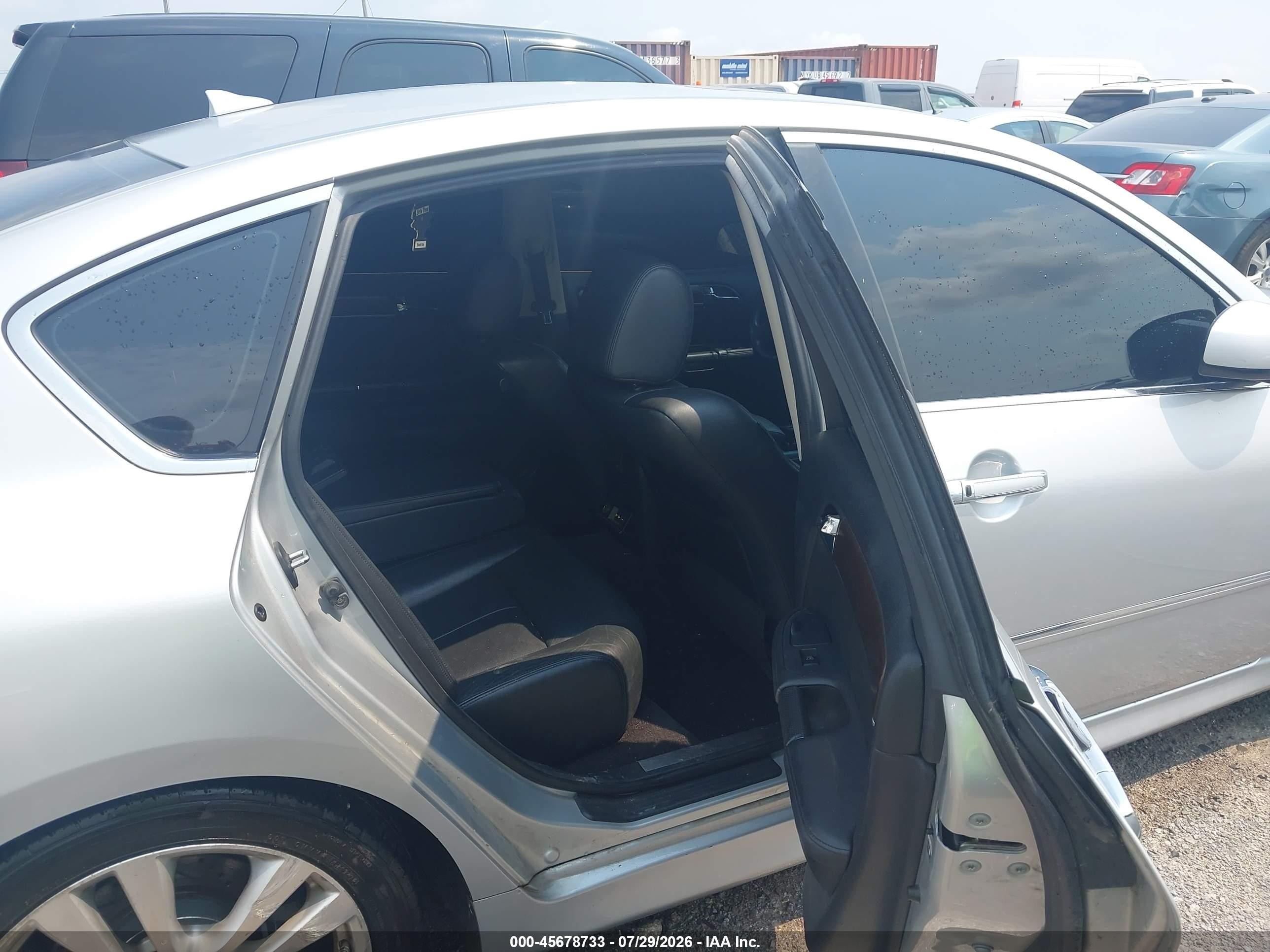 2009 Infiniti M35   Silver vin: JNKCY01E79M802601