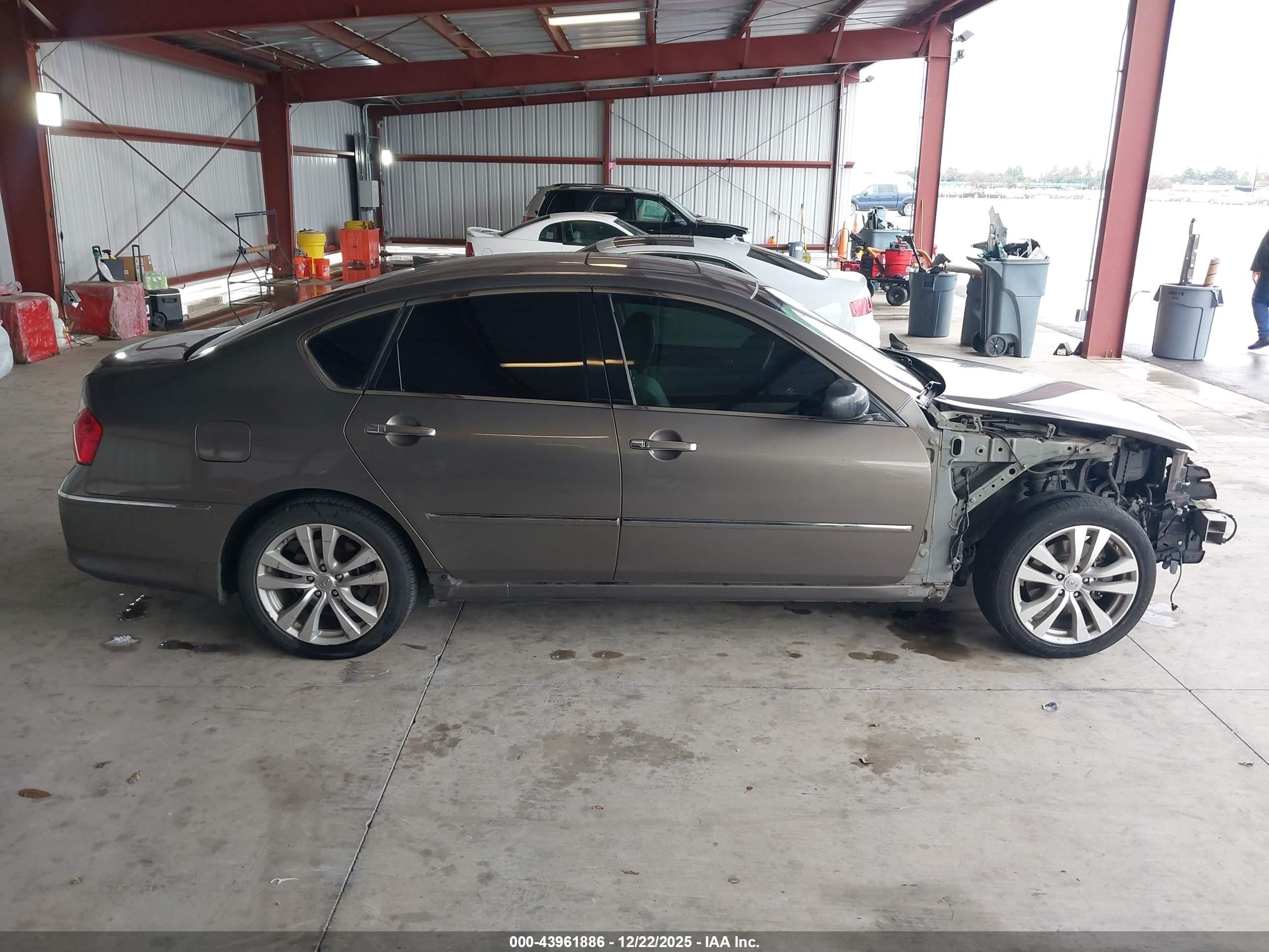 2009 Infiniti M35   Серый vin: JNKCY01E89M801845